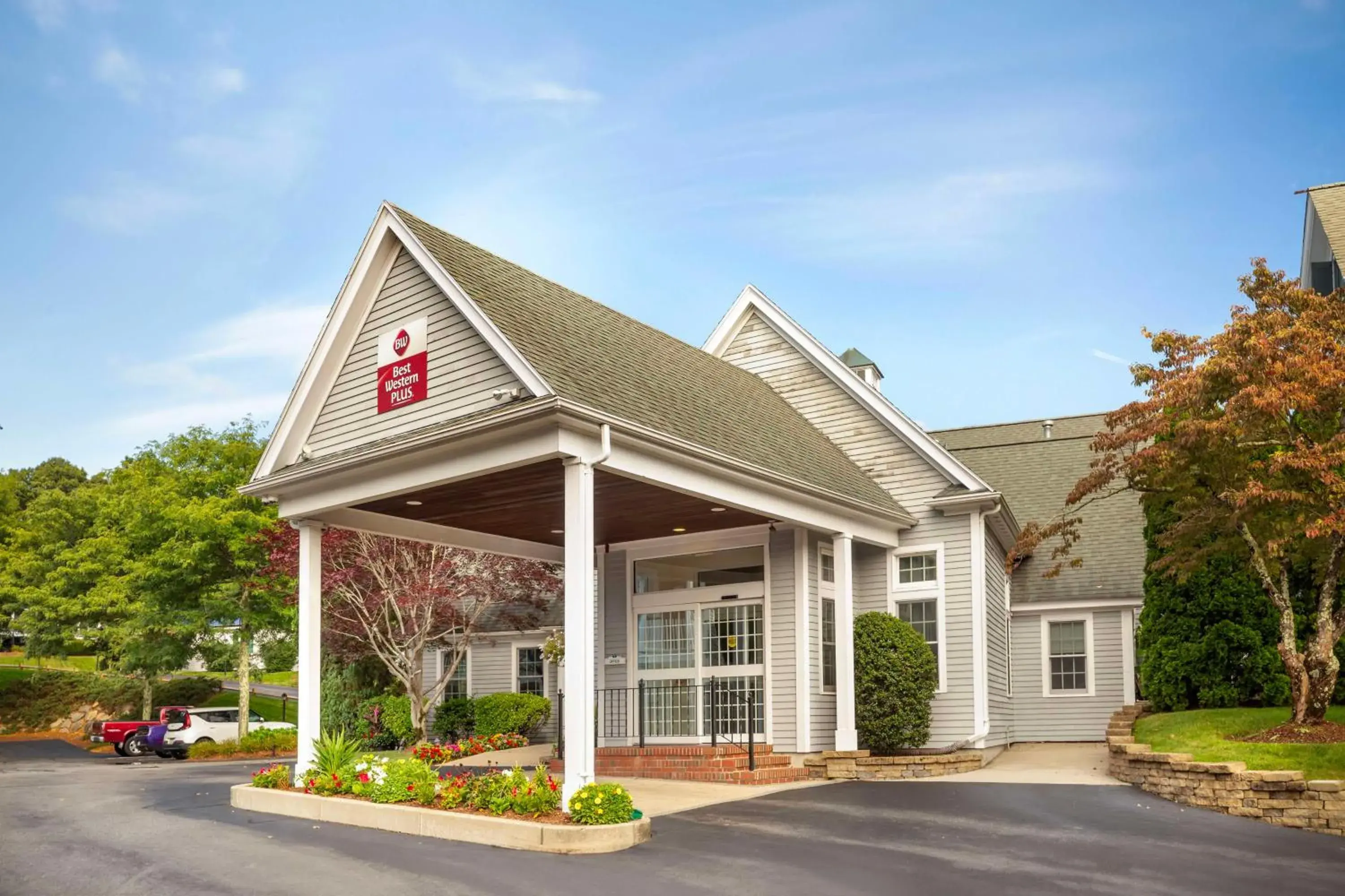 Property building in Best Western Plus Cold Spring Property building in Best Western Plus Cold Spring