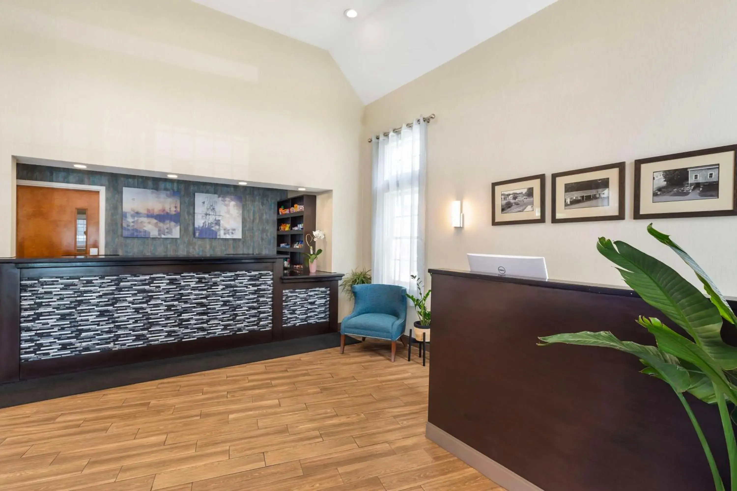 Lobby or reception in Best Western Plus Cold Spring Lobby or reception in Best Western Plus Cold Spring