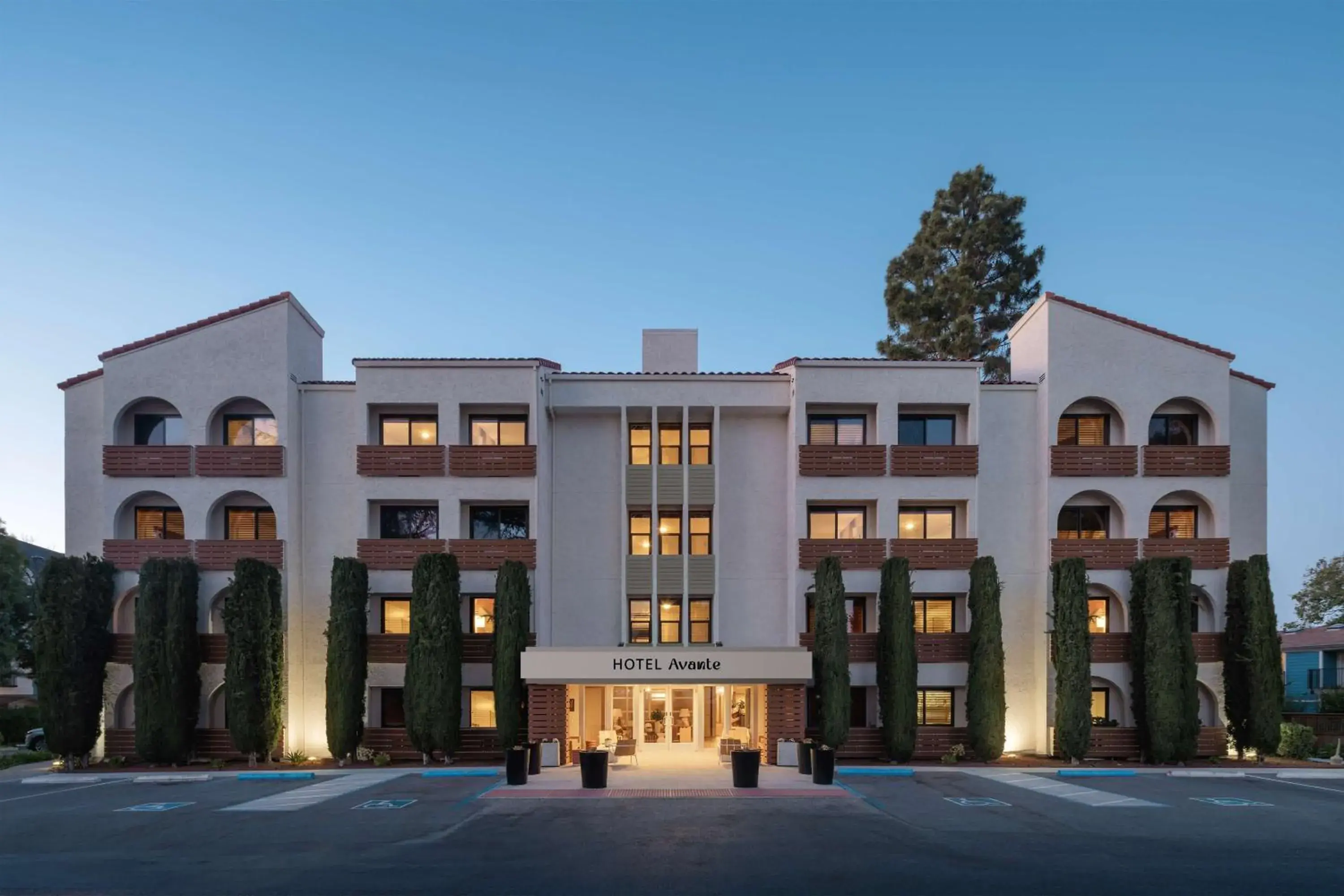 Property building in Avante, a JDV by Hyatt Hotel Property building in Avante, a JDV by Hyatt Hotel