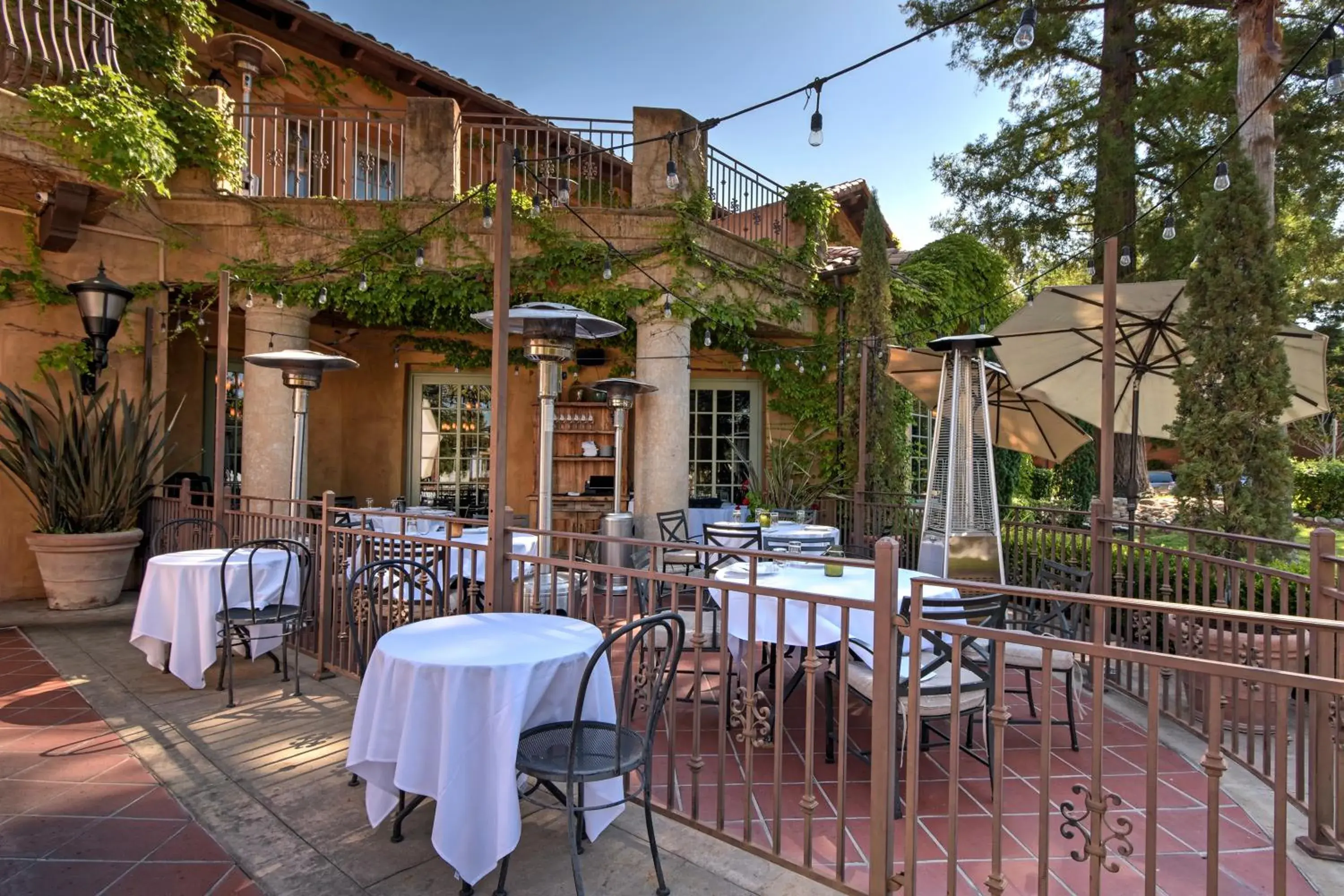 Restaurant/places to eat in Hotel Los Gatos Restaurant/places to eat in Hotel Los Gatos