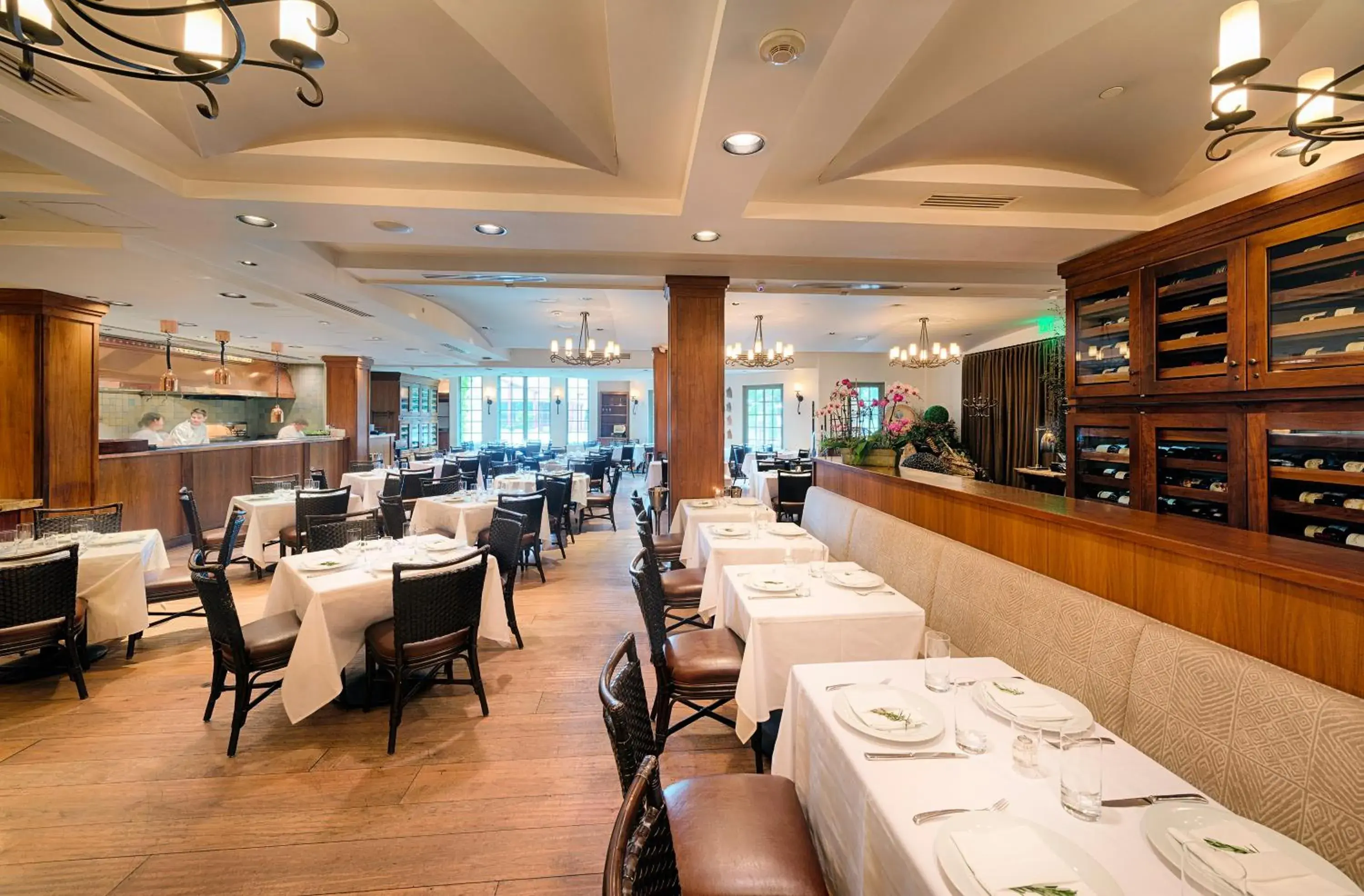 Restaurant/places to eat in Hotel Los Gatos Restaurant/places to eat in Hotel Los Gatos