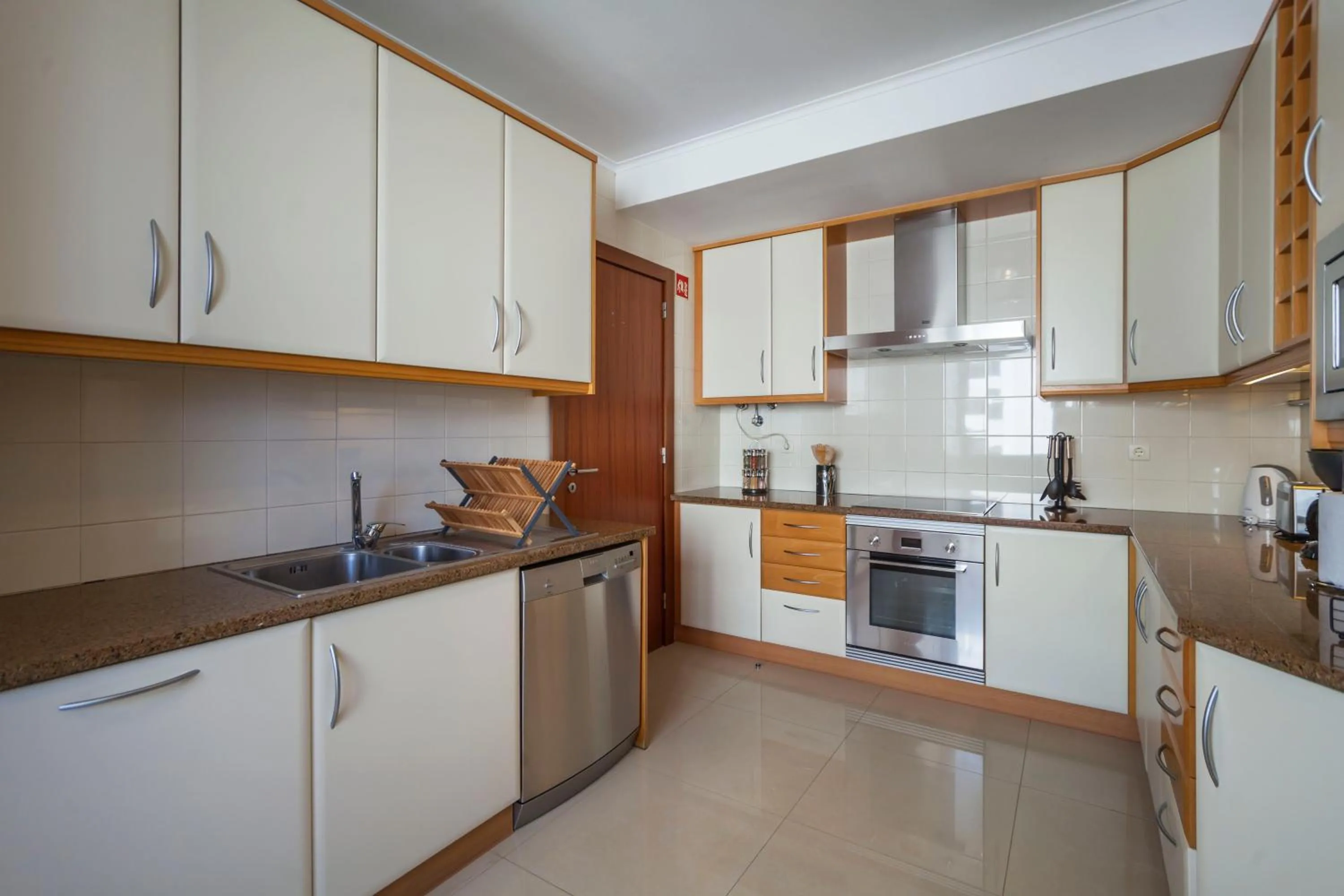 Deluxe Marina Apartment