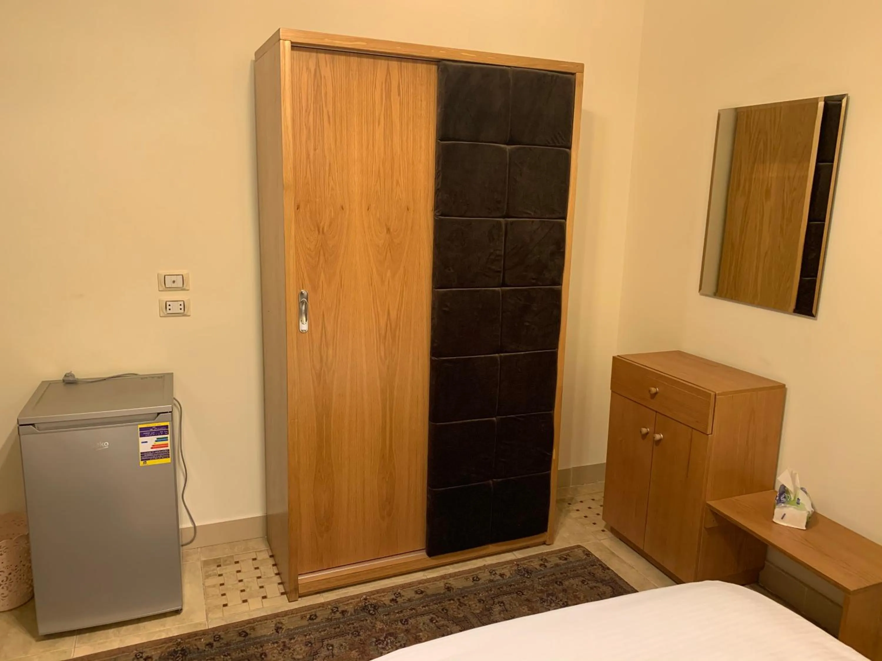 Photo of the whole room, Bed in Draz pyramids view Bed & breakfast