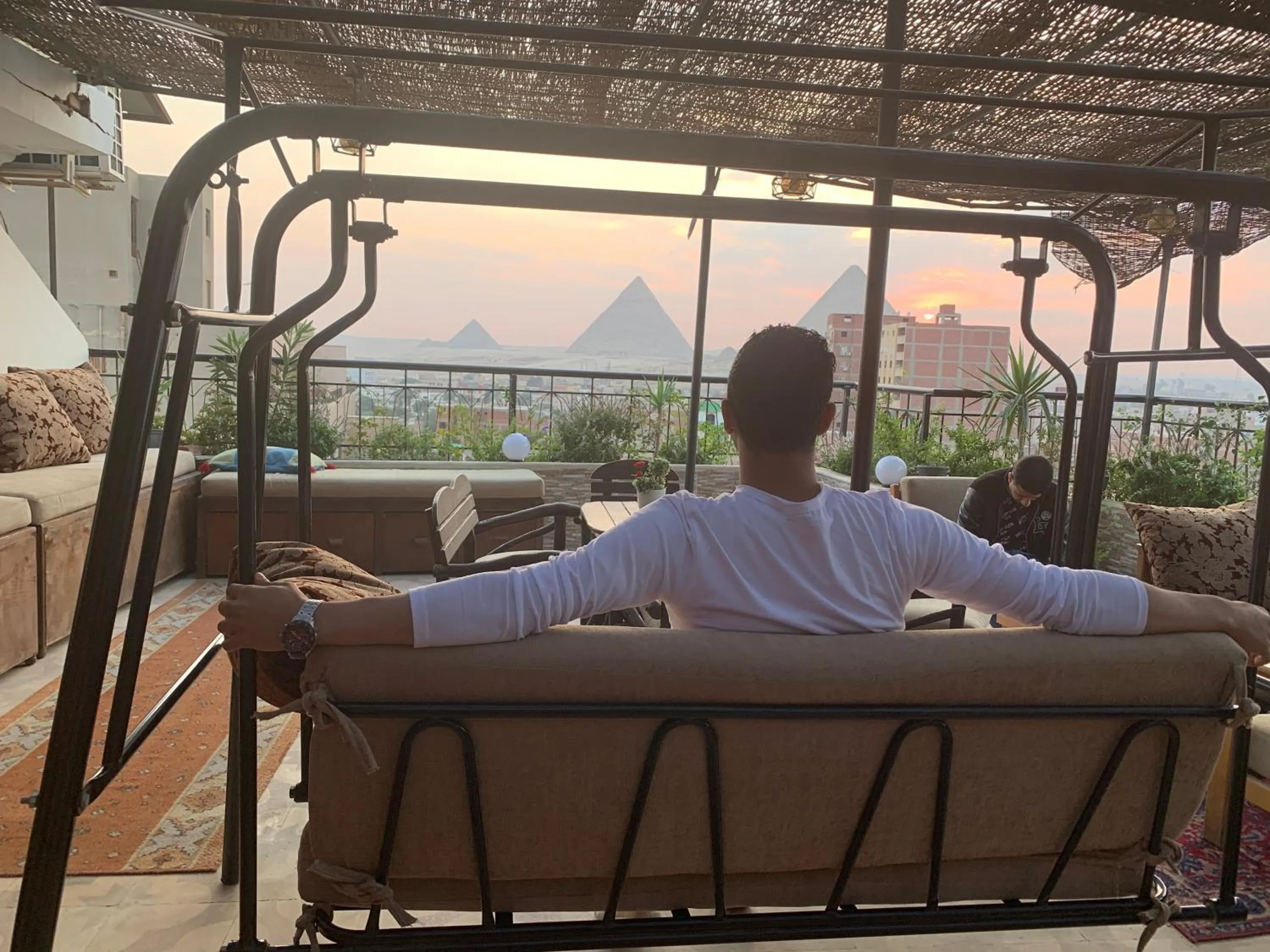 Patio in Draz pyramids view Bed & breakfast