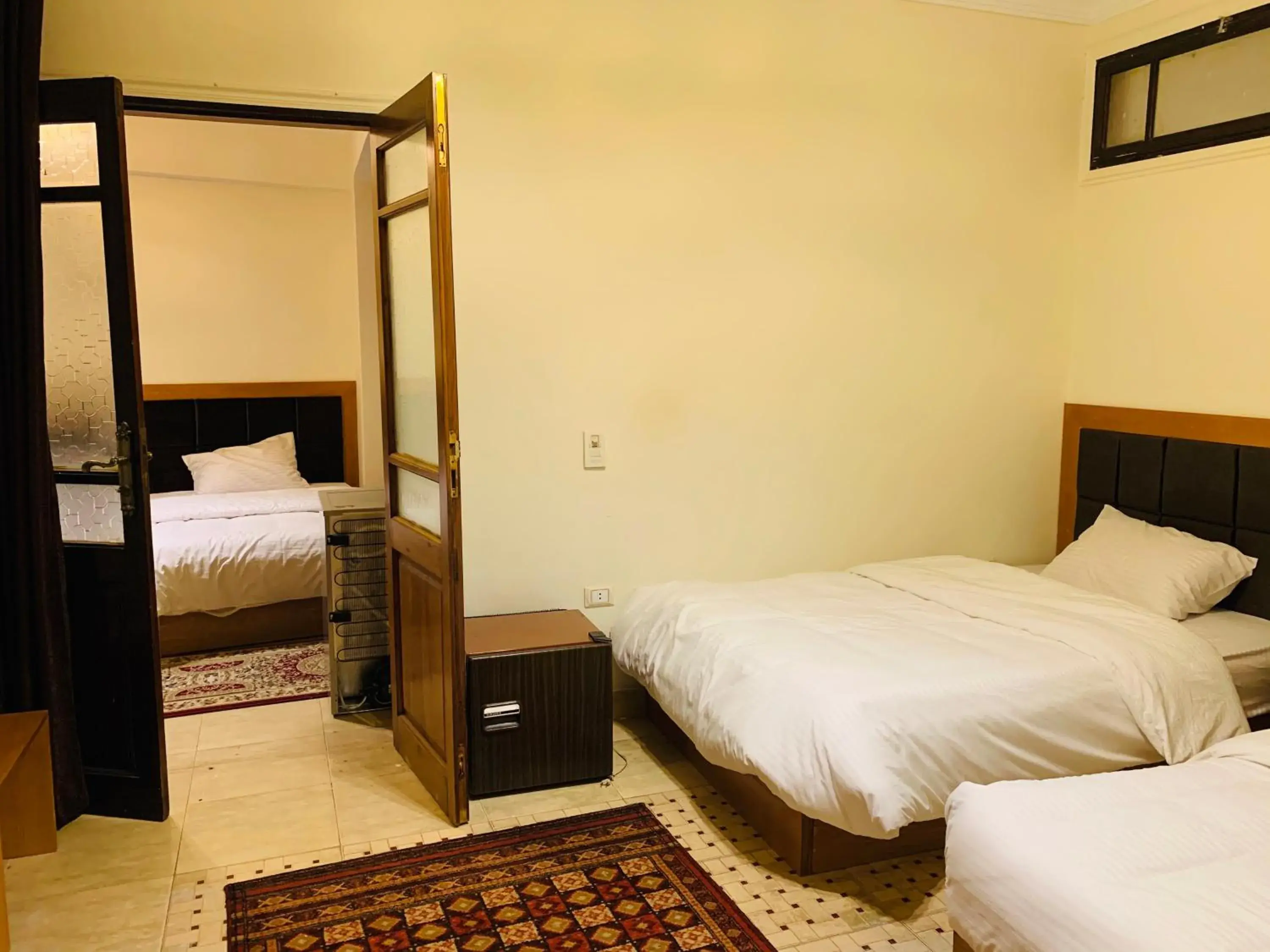 Deluxe Twin Room in Draz pyramids view Bed & breakfast Deluxe Twin Room in Draz pyramids view Bed & breakfast