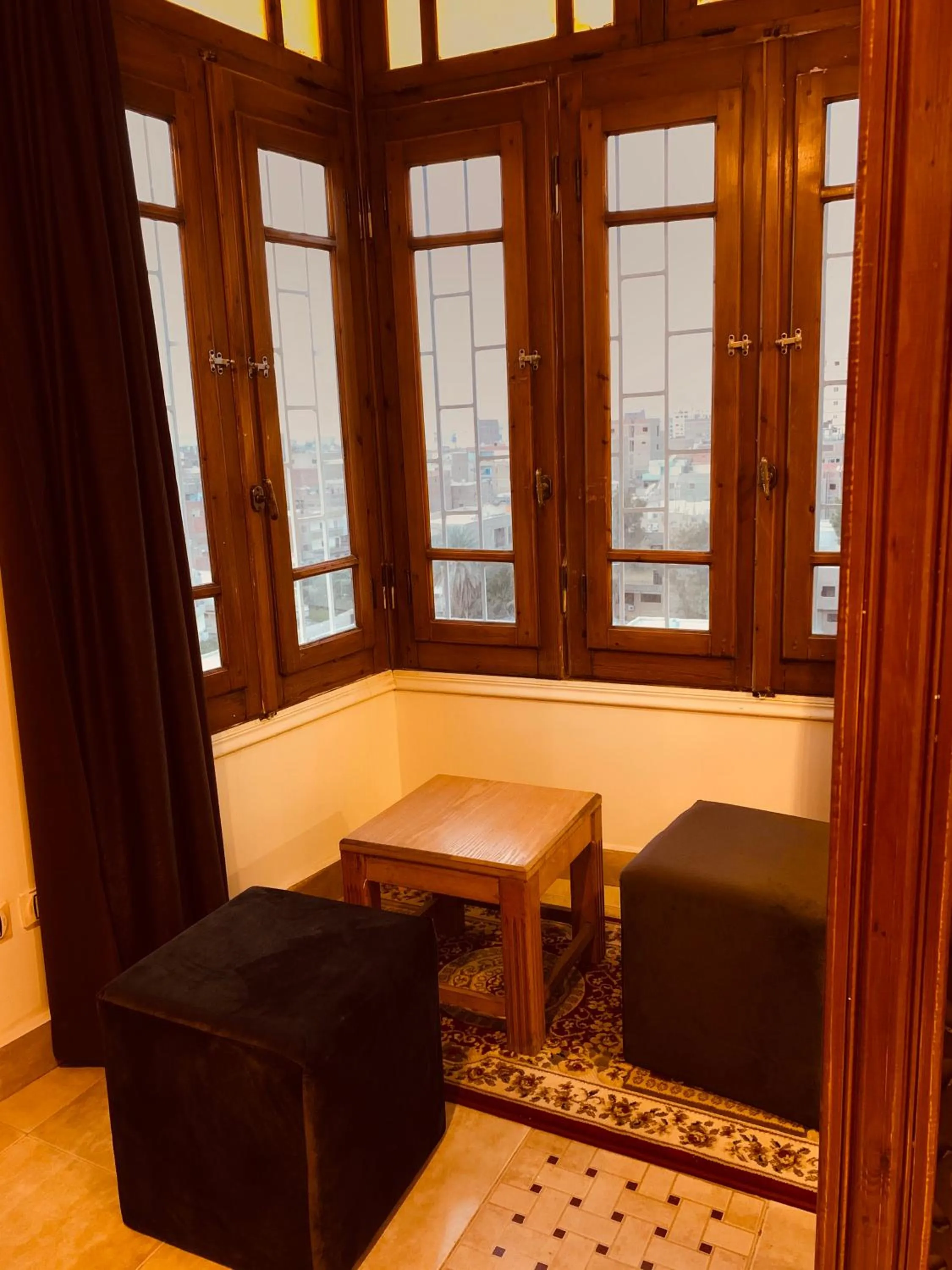 Living room in Draz pyramids view Bed & breakfast