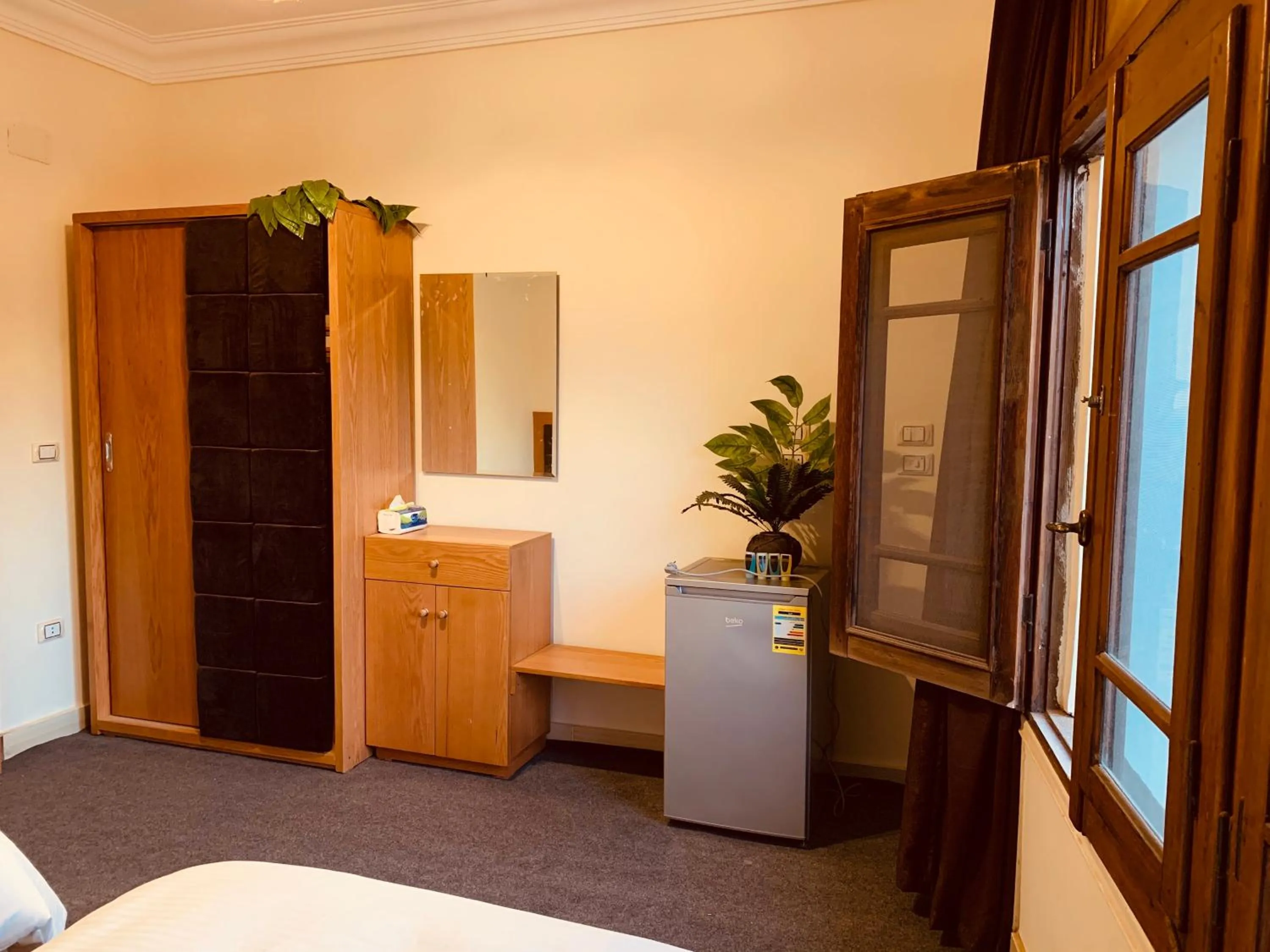 wardrobe, Bed in Draz pyramids view Bed & breakfast