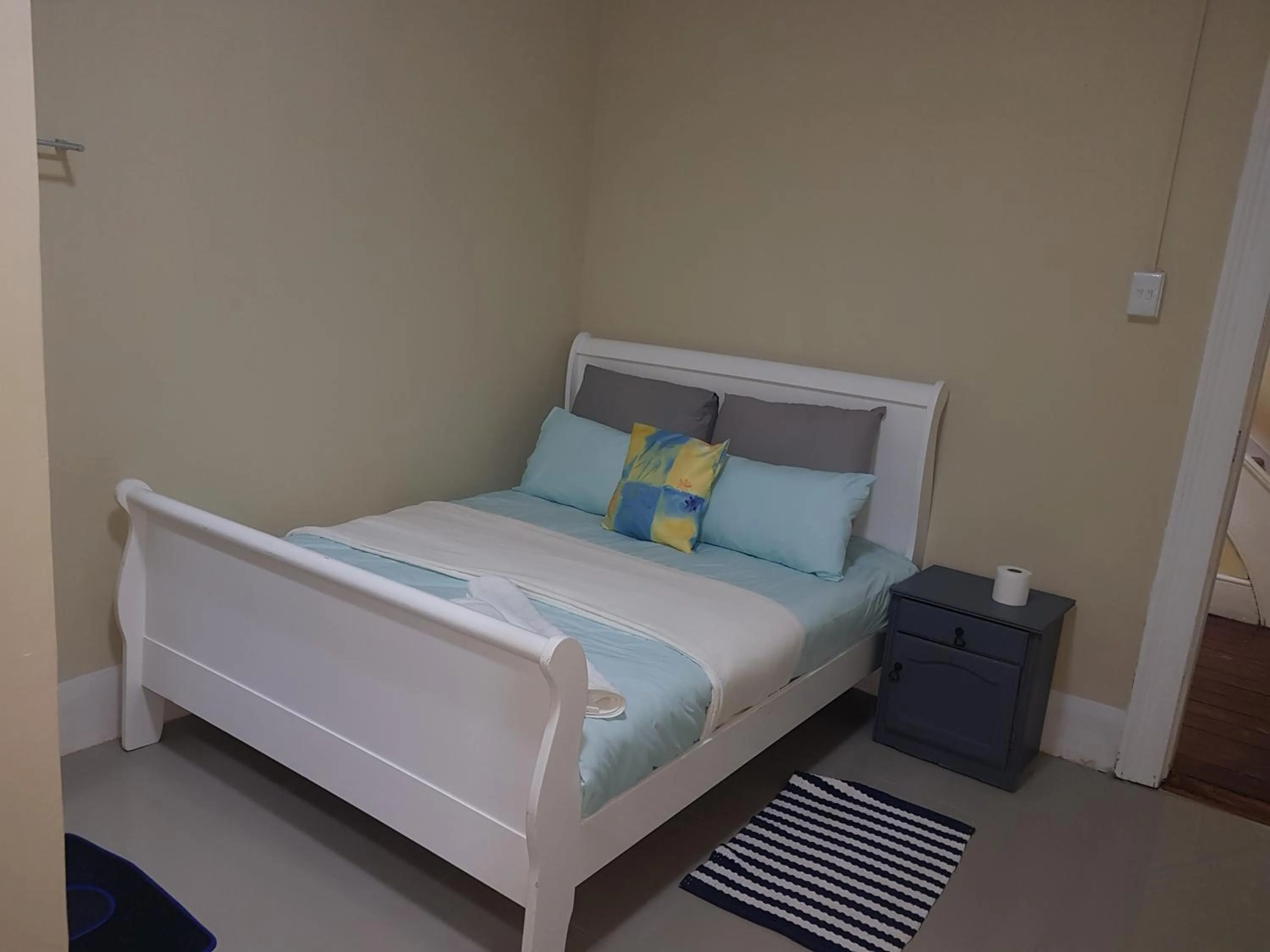 Bed in Helpful lodge