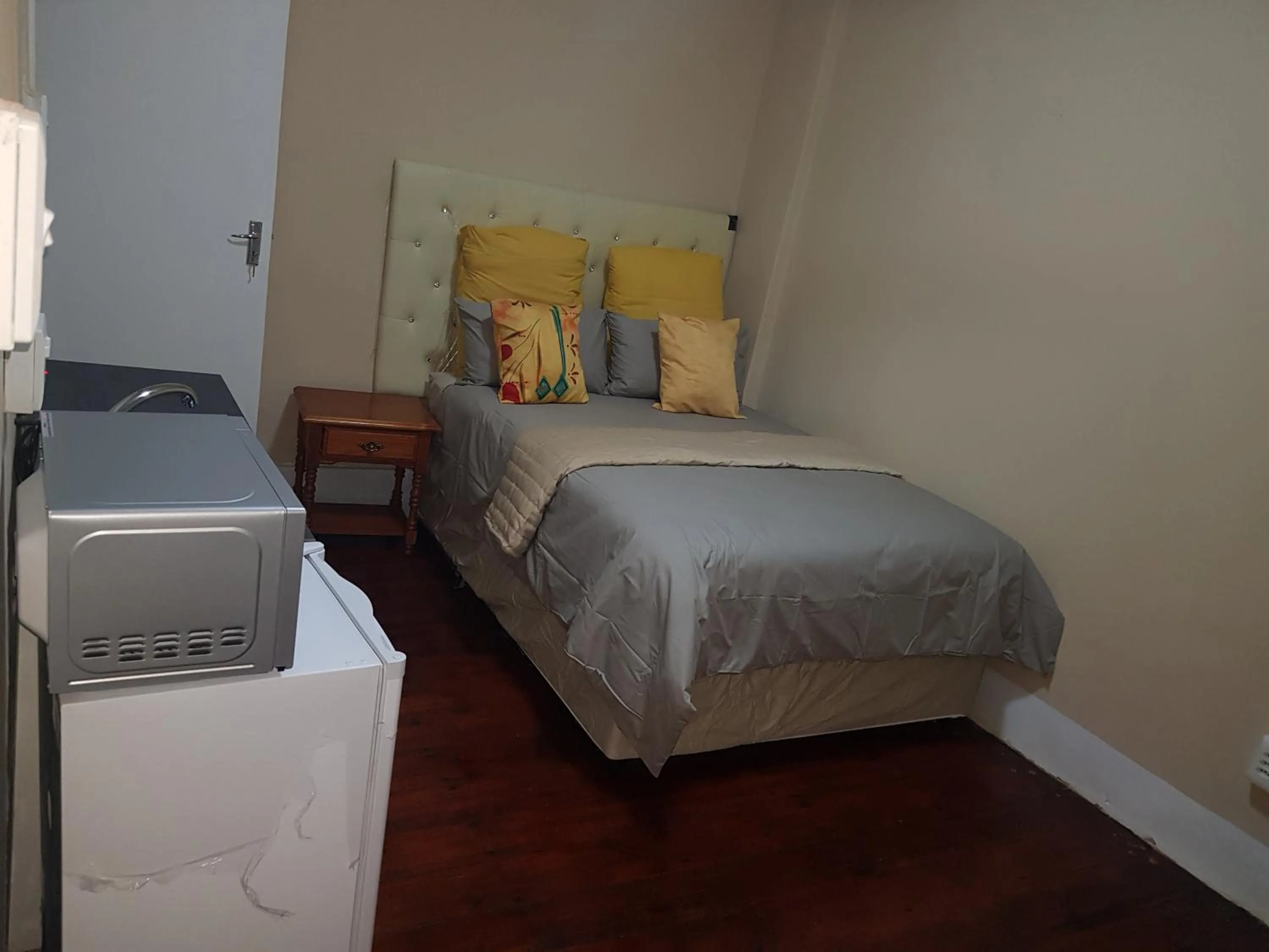 Bed in Helpful lodge