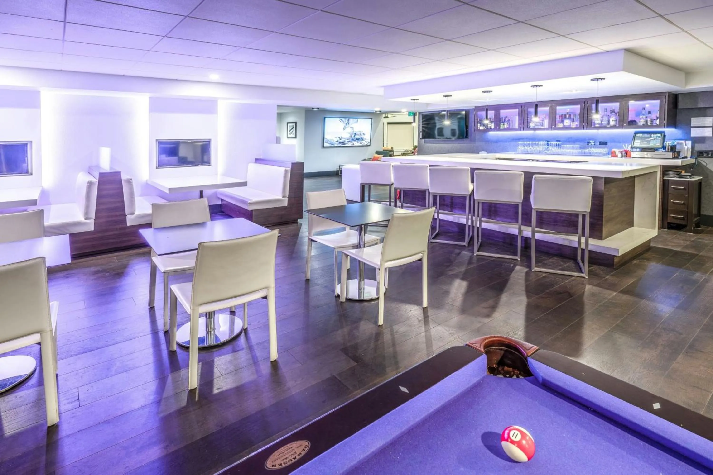Lounge or bar in Aloft San Jose Cupertino