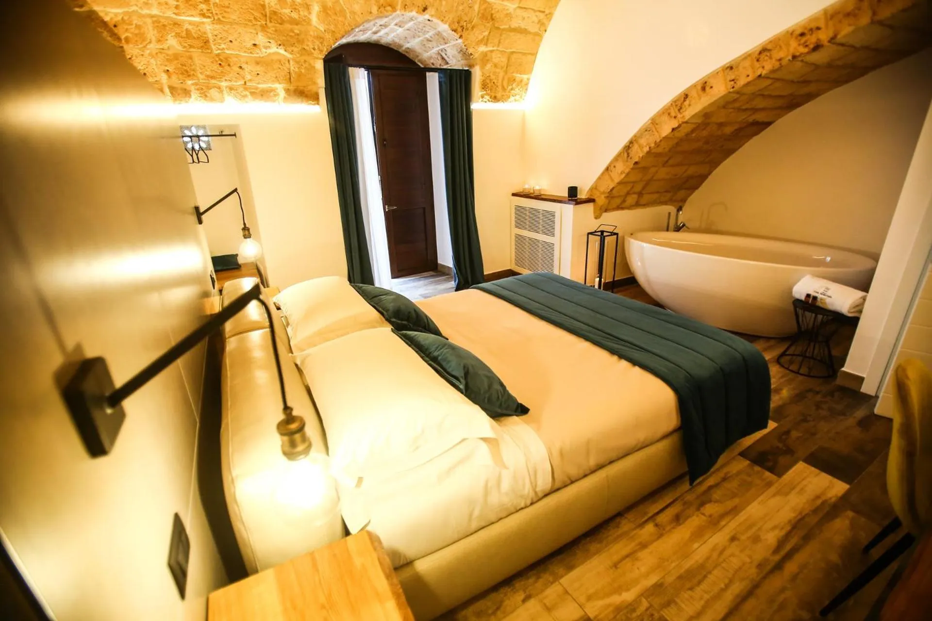 Bed in Luna Federiciana Luxury Room & Spa