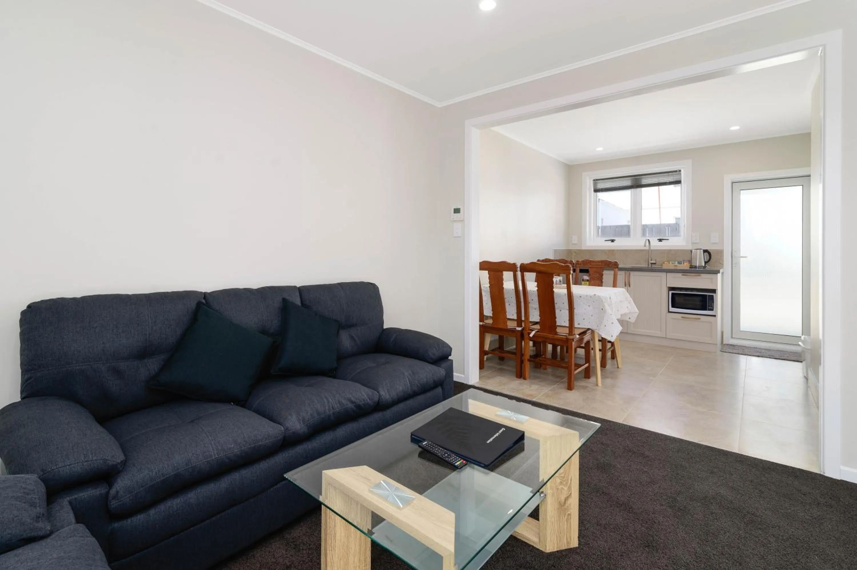 Kitchen or kitchenette in Thermal Oak Motel