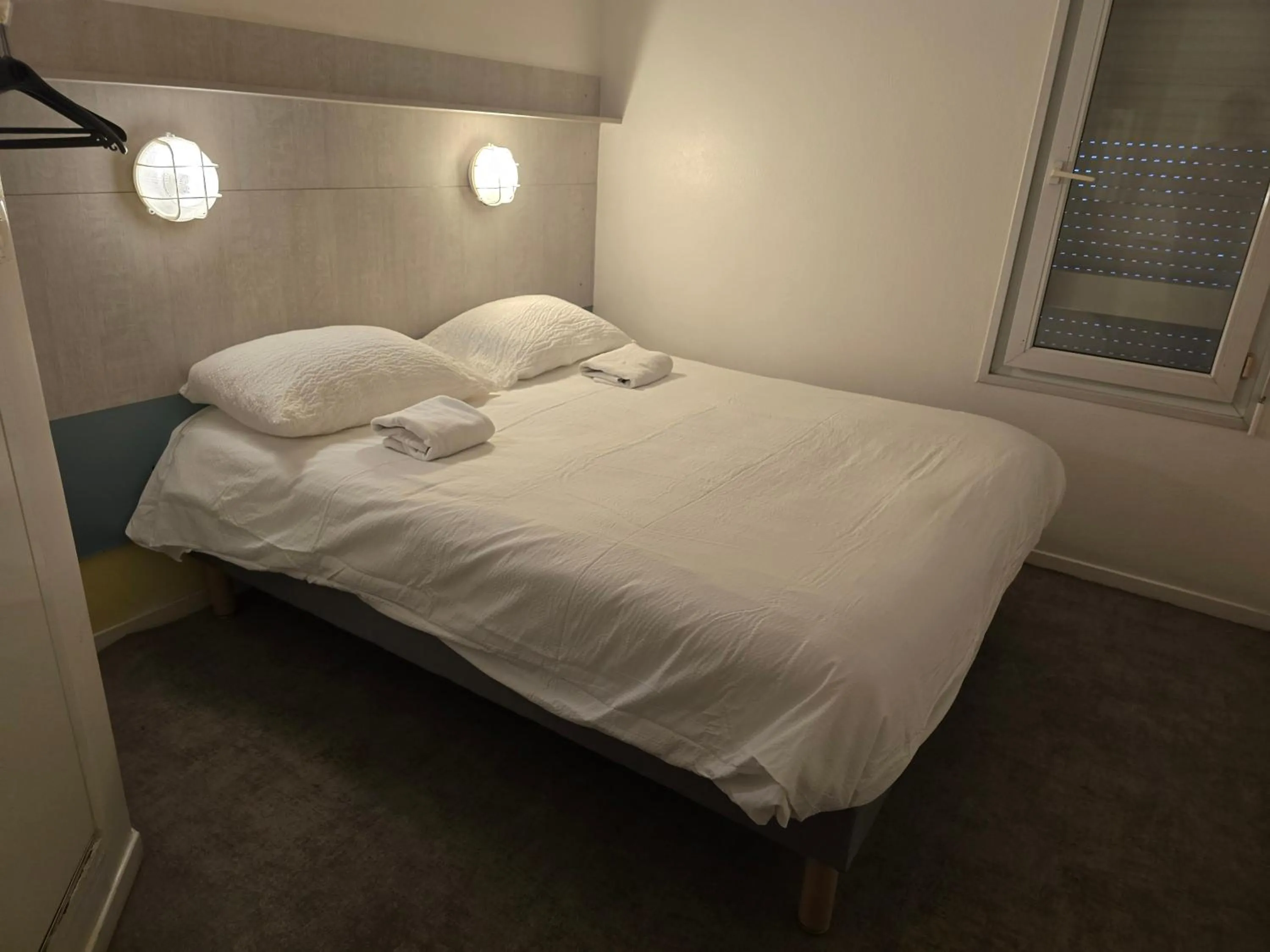 Double Room in Brit Hotel Essentiel Poitiers Gare du Futuroscope