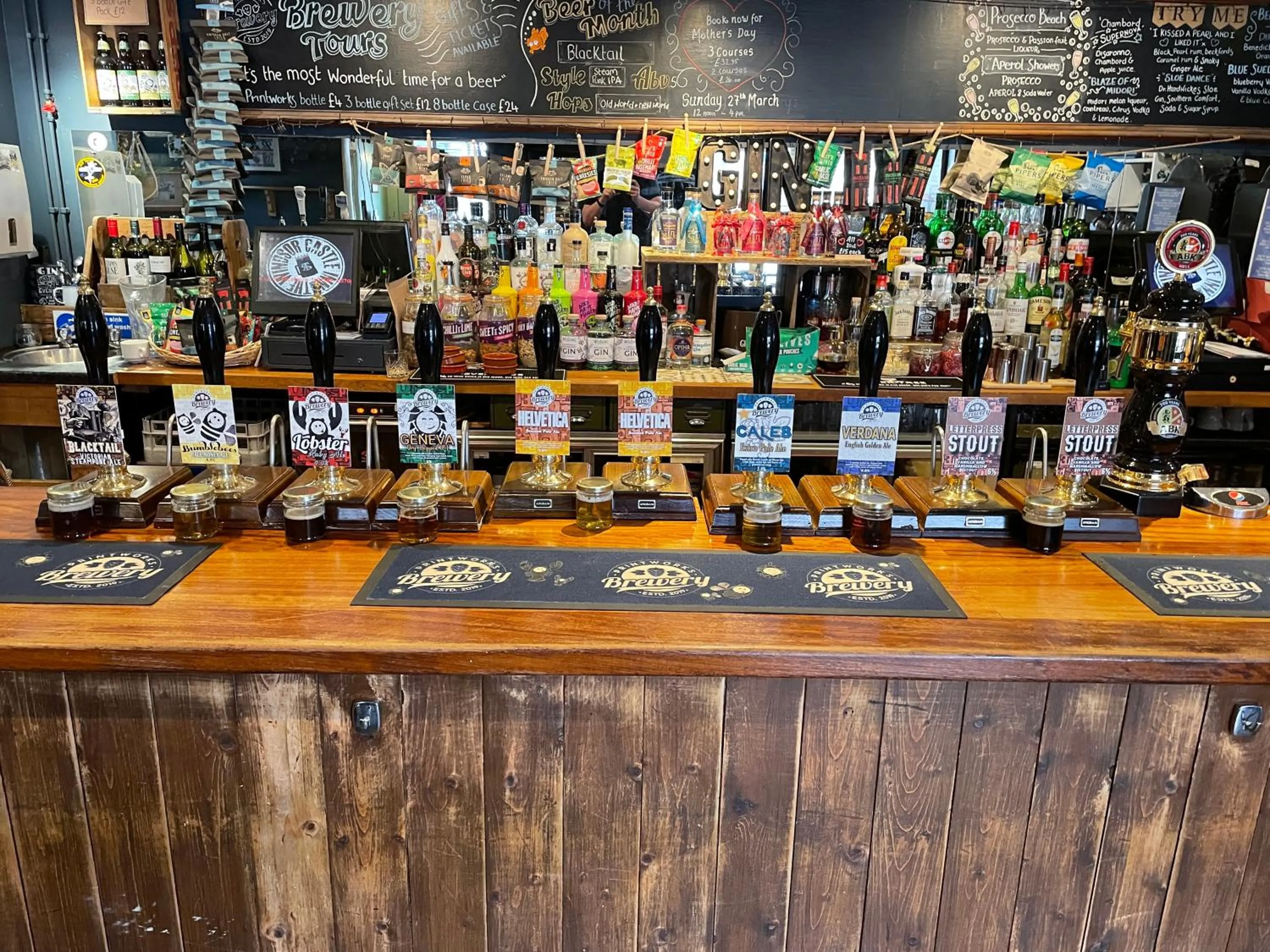 Food and drinks, Lounge/Bar in The Windsor Castle Inn