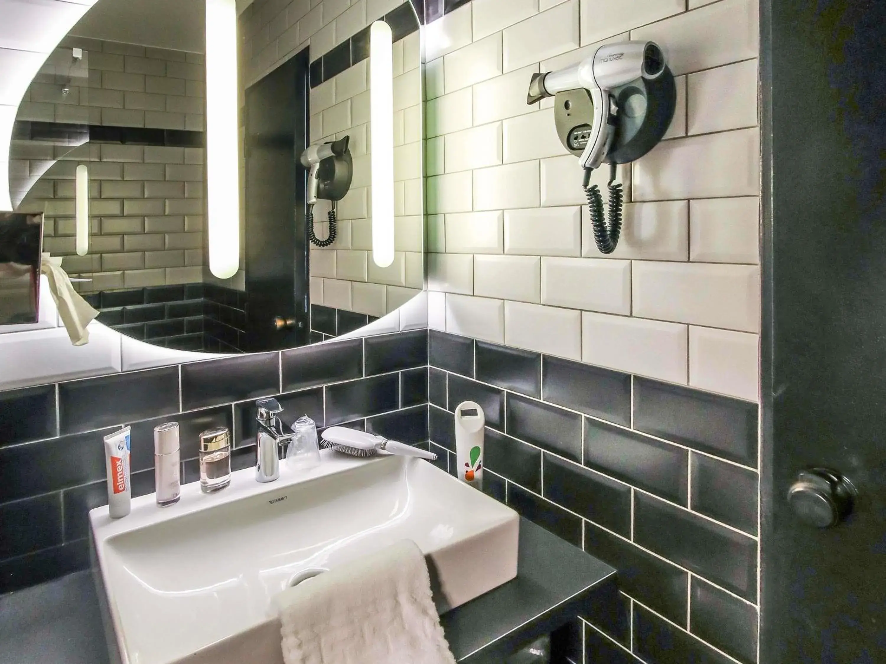 Bedroom in Ibis Styles Clermont-Ferrand République Bedroom in Ibis Styles Clermont-Ferrand République