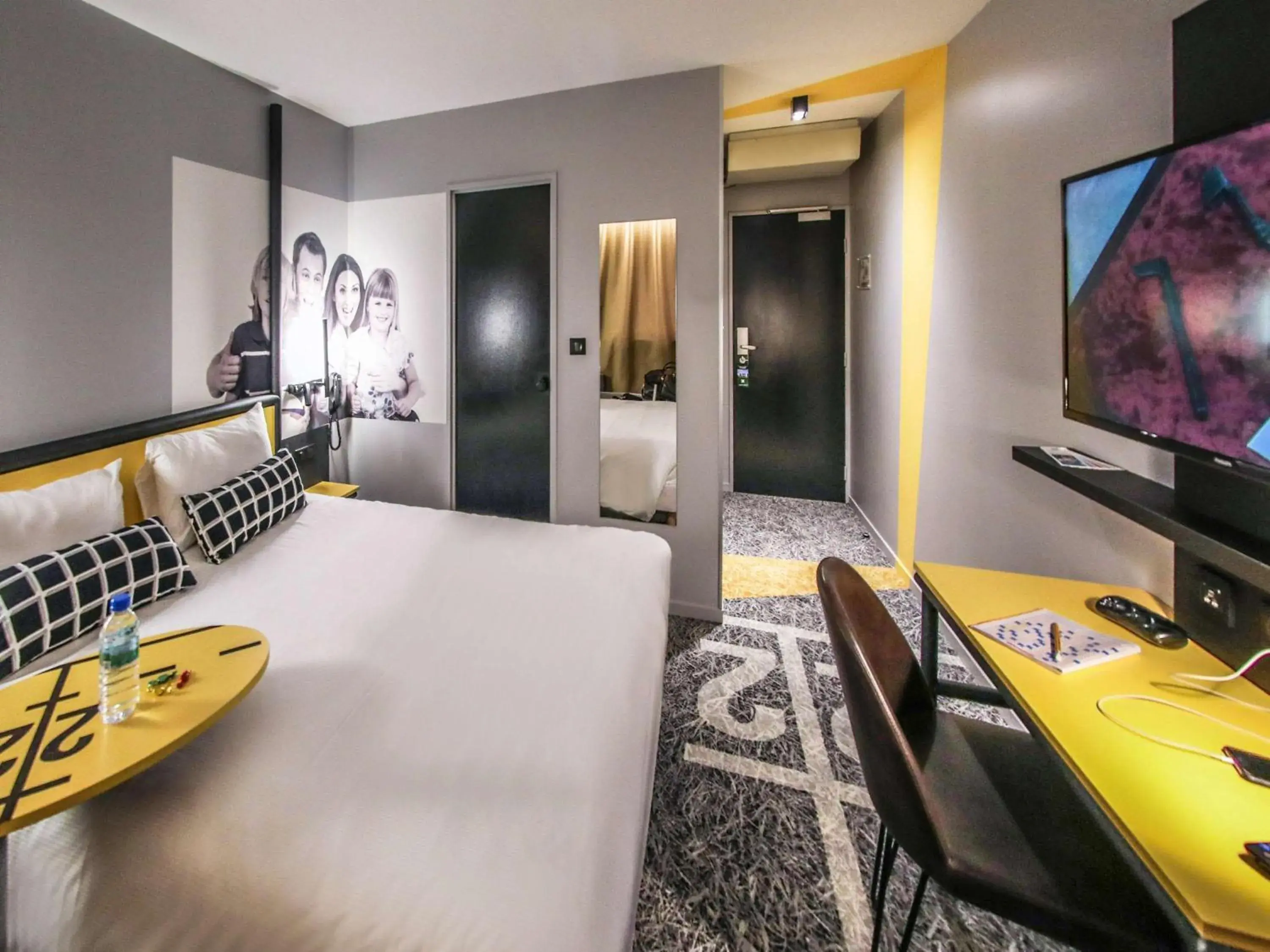 Bedroom, Bed in Ibis Styles Clermont-Ferrand République Bedroom, Bed in Ibis Styles Clermont-Ferrand République