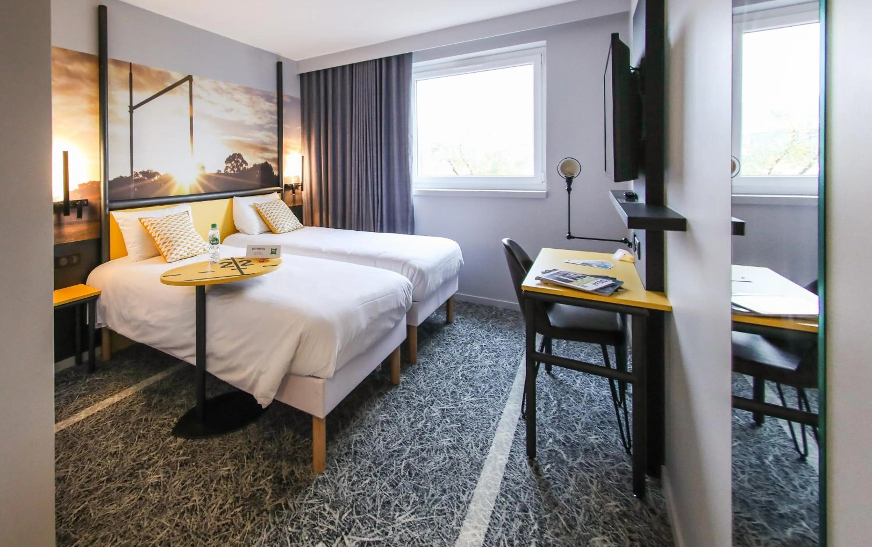 Bed in Ibis Styles Clermont-Ferrand République