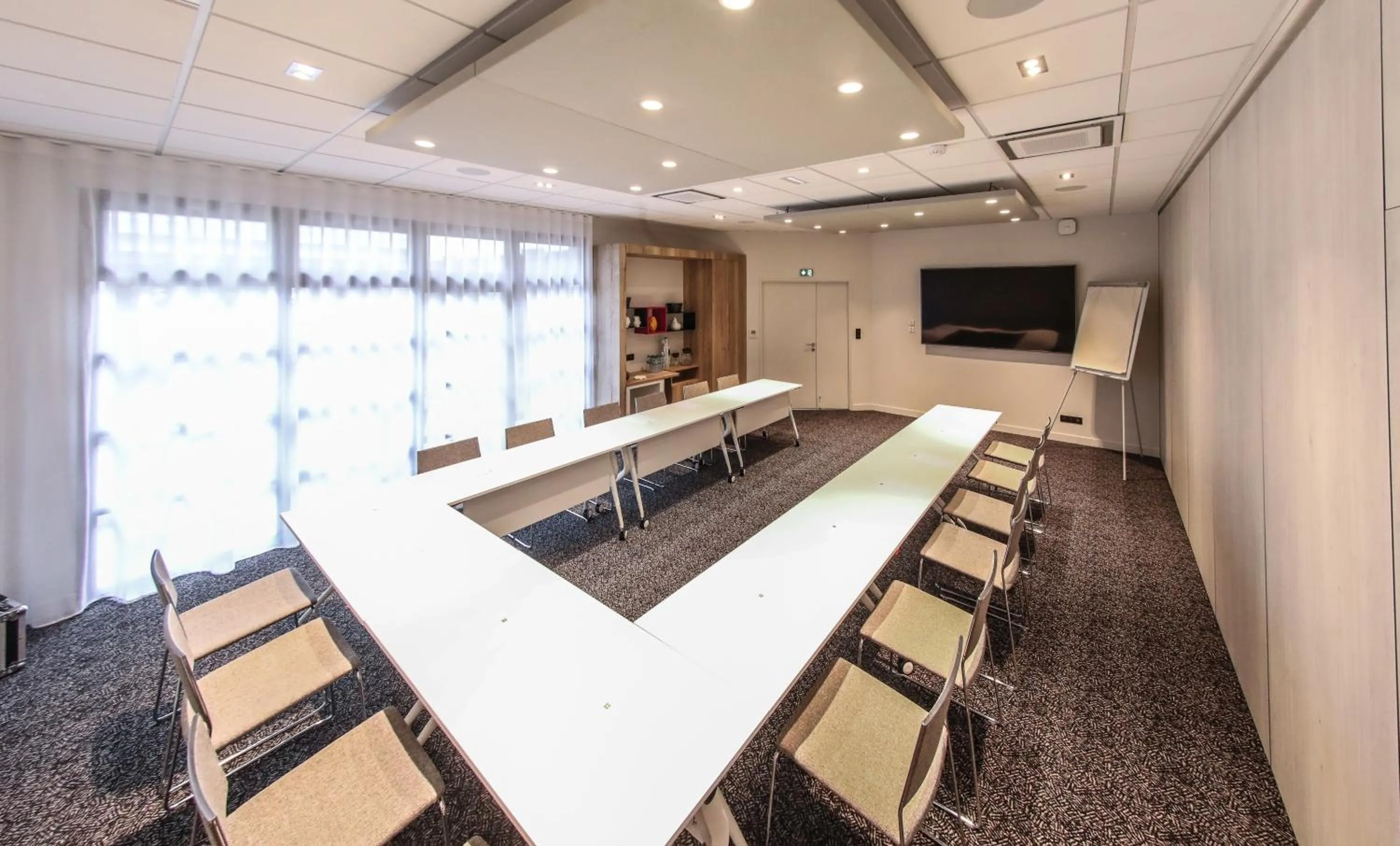 Meeting/conference room in Ibis Styles Clermont-Ferrand République