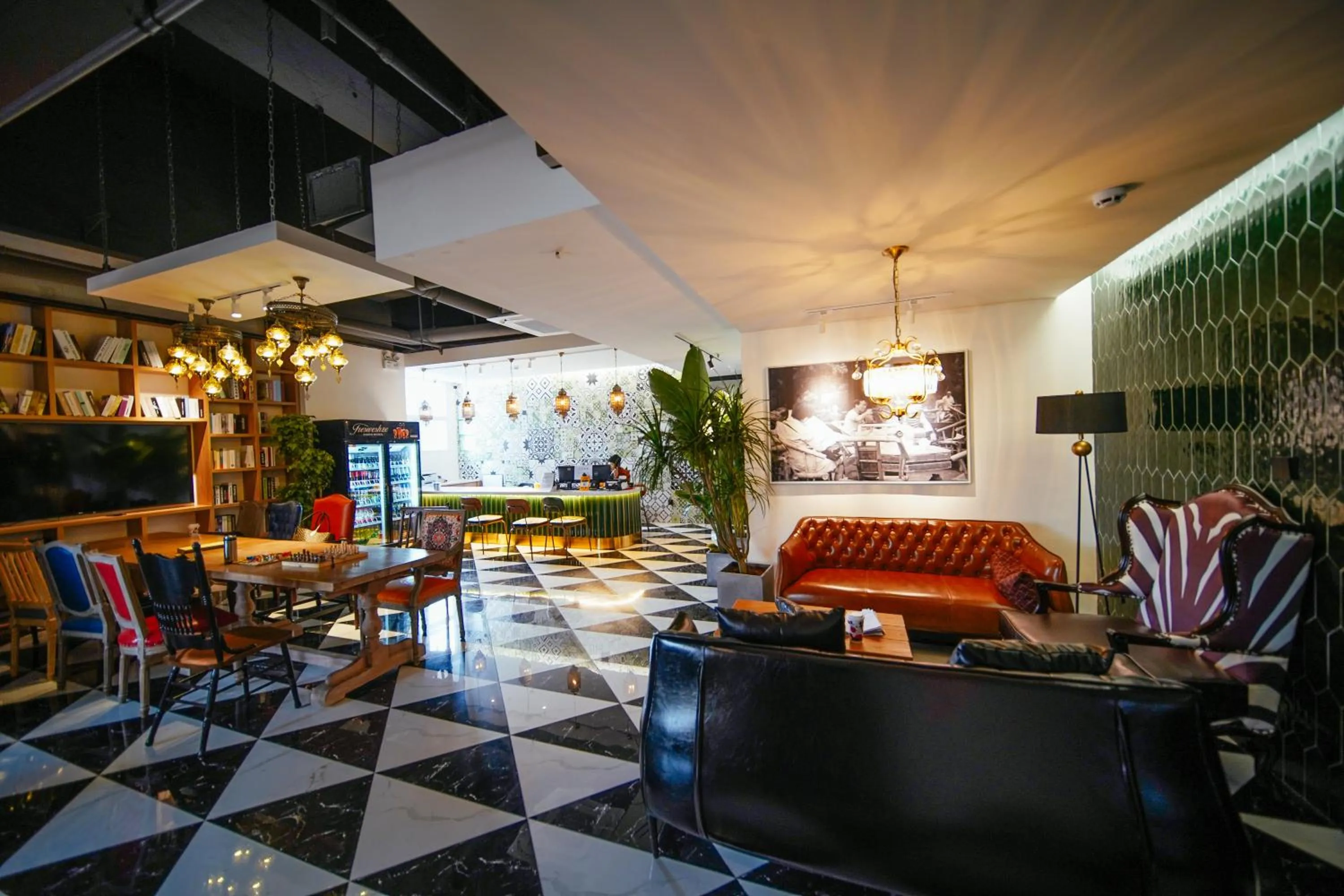 Lobby or reception in Chengdu Local Tea Hostel - Short Walk To Taikooli - Chill & Social Coffee Lounge - Metro downstairs - Free Activities - Friendly English Speaking Staff - Tibet, Panda, Buddha & Snow Mountain Tours