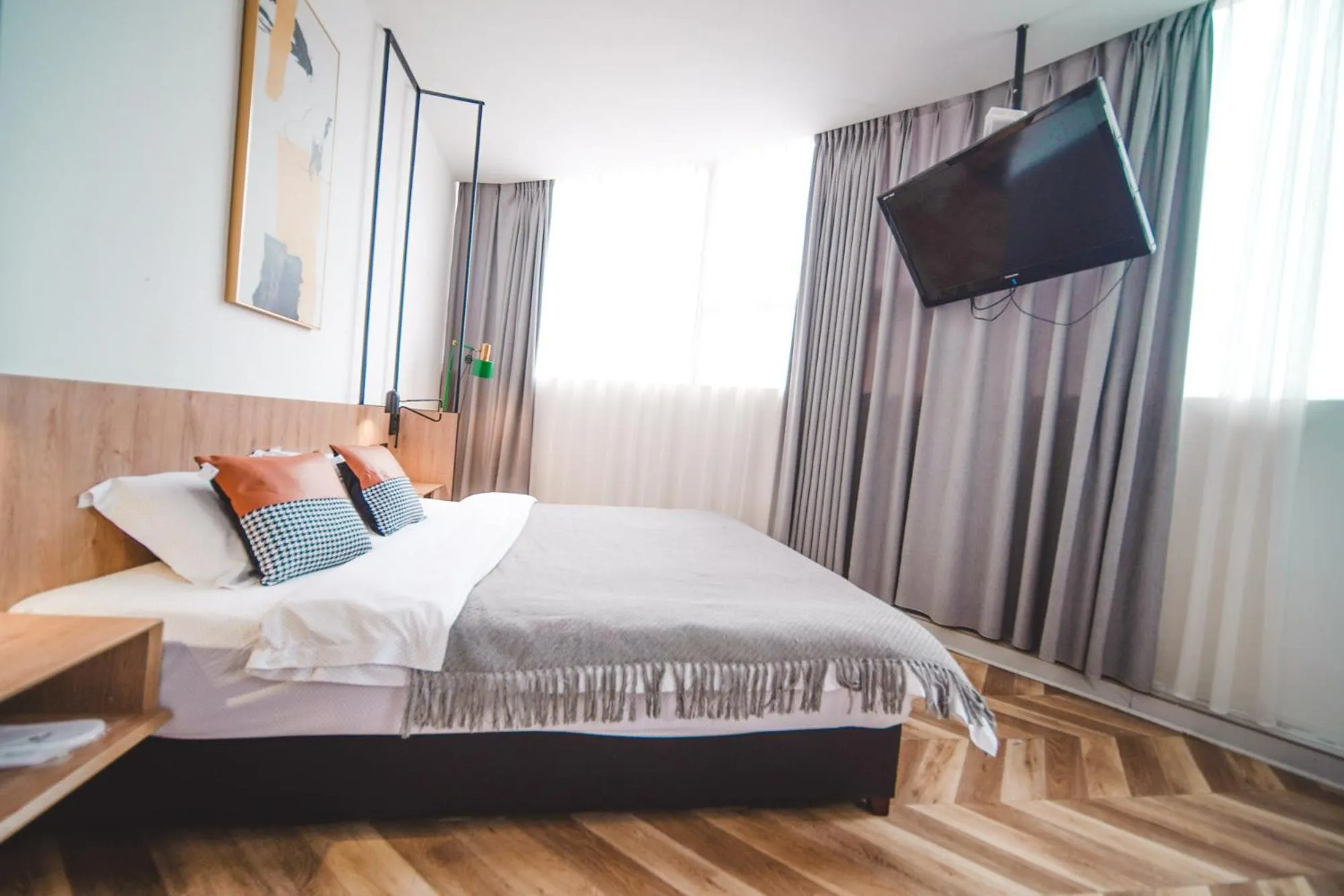 Photo of the whole room, Bed in Chengdu Local Tea Hostel - Short Walk To Taikooli - Chill & Social Coffee Lounge - Metro downstairs - Free Activities - Friendly English Speaking Staff - Tibet, Panda, Buddha & Snow Mountain Tours