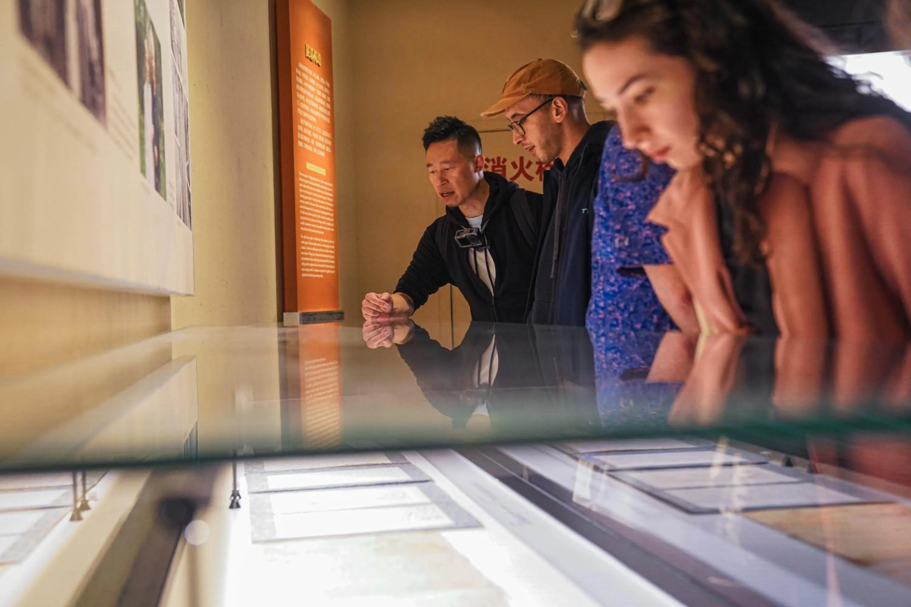 Activities in Chengdu Local Tea Hostel - Short Walk To Taikooli - Chill & Social Coffee Lounge - Metro downstairs - Free Activities - Friendly English Speaking Staff - Tibet, Panda, Buddha & Snow Mountain Tours