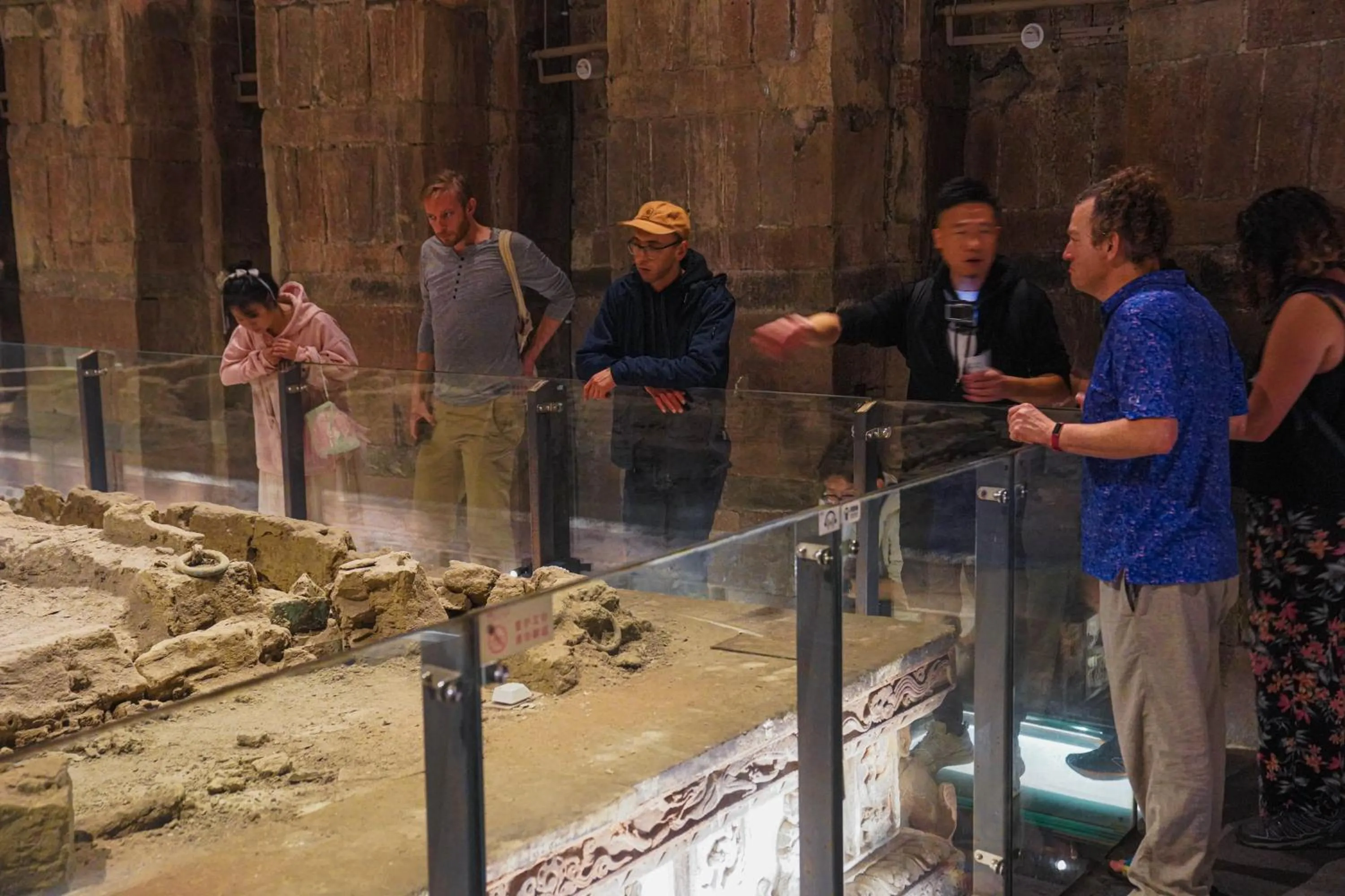 Activities in Chengdu Local Tea Hostel - Short Walk To Taikooli - Chill & Social Coffee Lounge - Metro downstairs - Free Activities - Friendly English Speaking Staff - Tibet, Panda, Buddha & Snow Mountain Tours