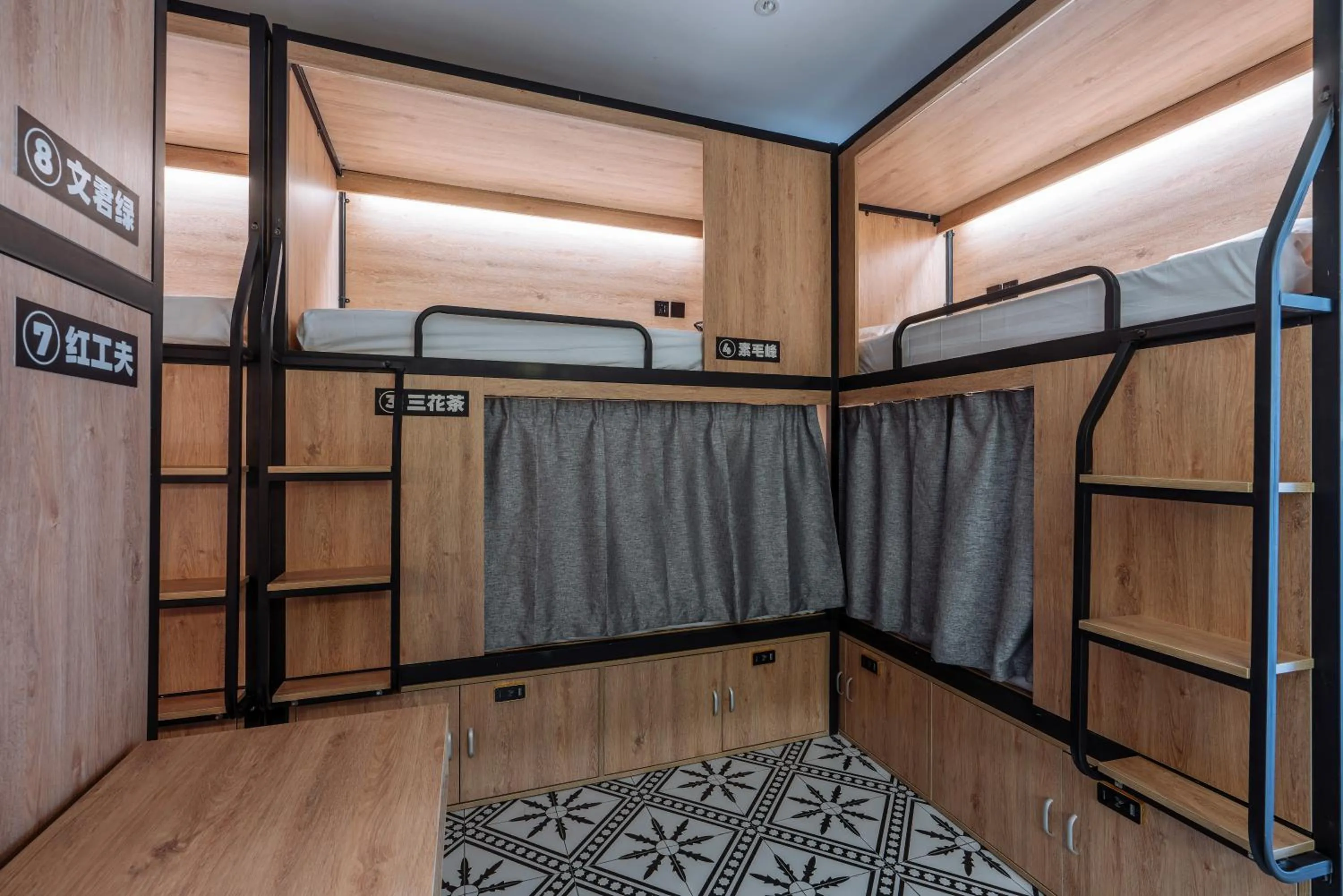 bunk bed, Bed in Chengdu Local Tea Hostel - Short Walk To Taikooli - Chill & Social Coffee Lounge - Metro downstairs - Free Activities - Friendly English Speaking Staff - Tibet, Panda, Buddha & Snow Mountain Tours