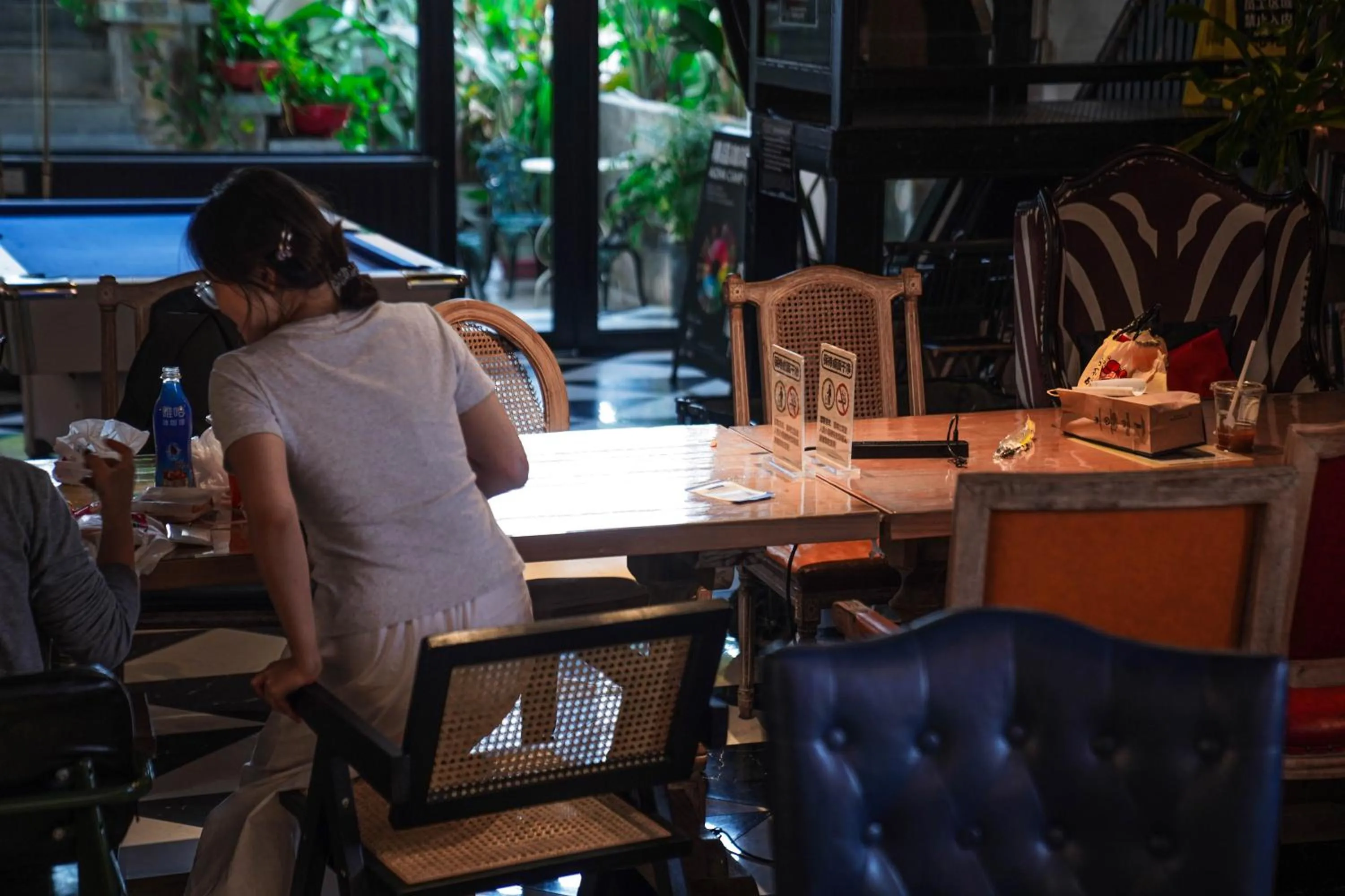 Lounge or bar in Chengdu Local Tea Hostel - Short Walk To Taikooli - Chill & Social Coffee Lounge - Metro downstairs - Free Activities - Friendly English Speaking Staff - Tibet, Panda, Buddha & Snow Mountain Tours