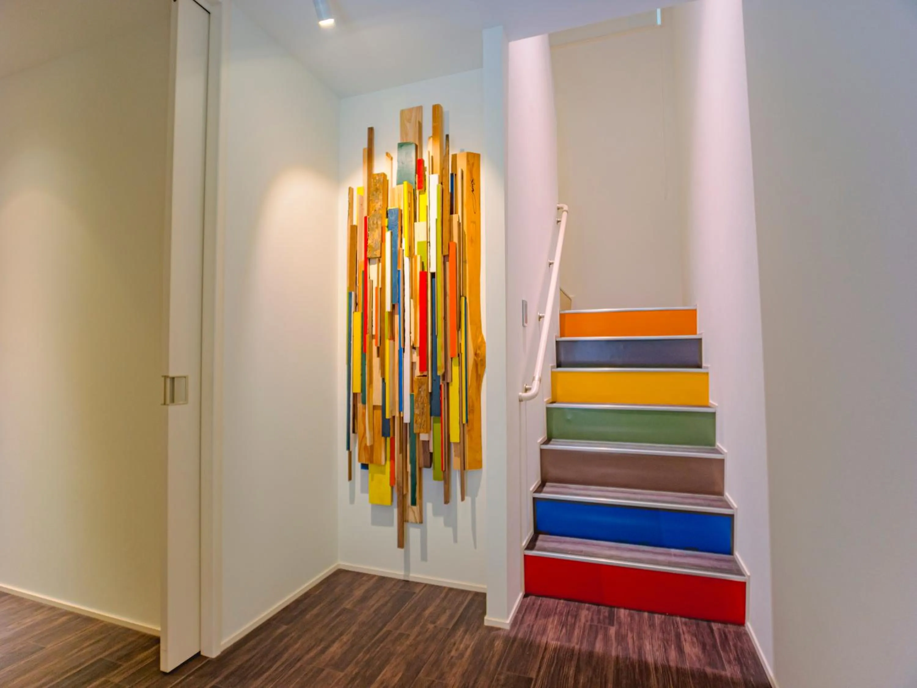 Decorative detail in Bond Base