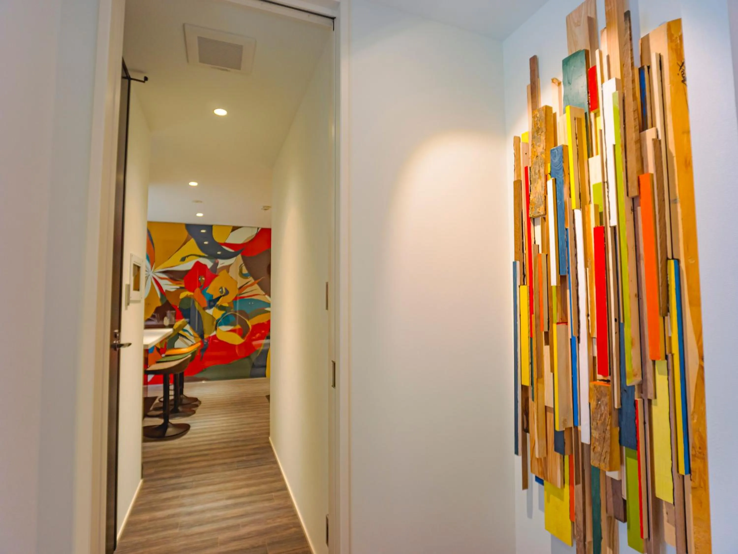 Decorative detail in Bond Base