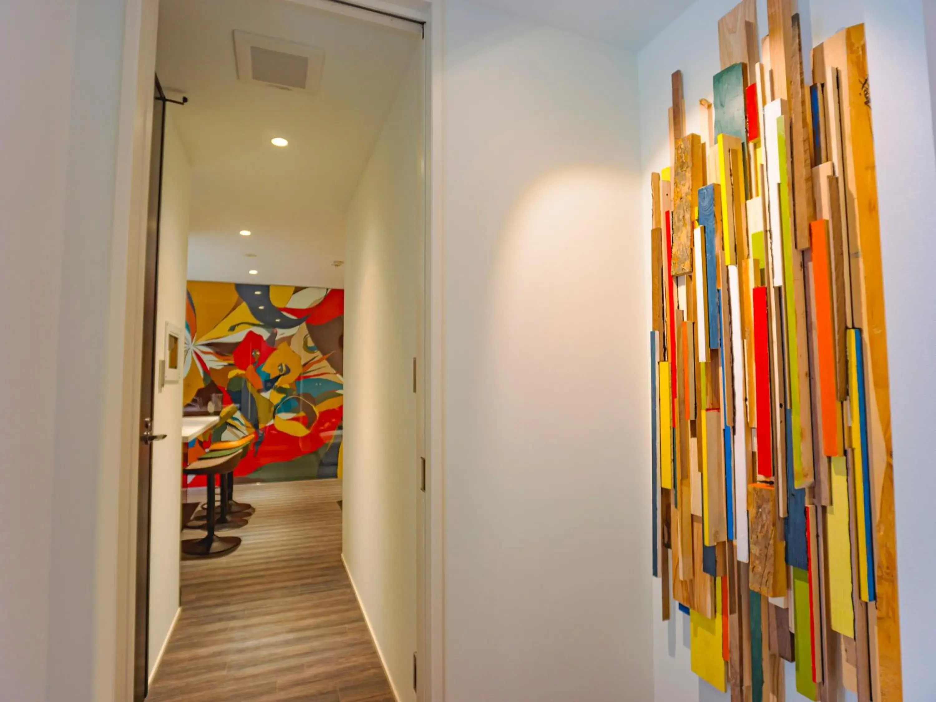 Decorative detail in Bond Base Decorative detail in Bond Base