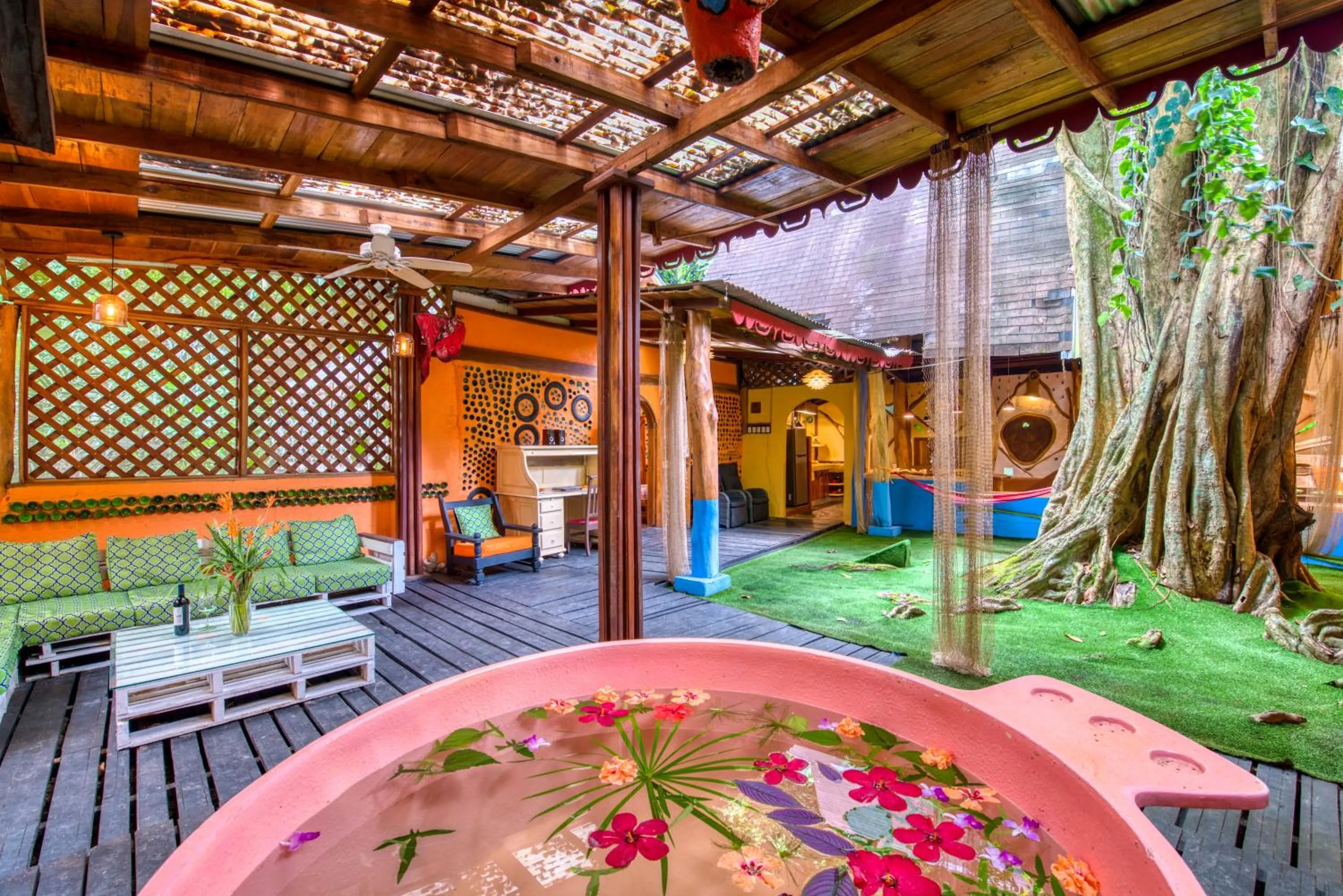 Patio in Tree House Beachfront Lodge