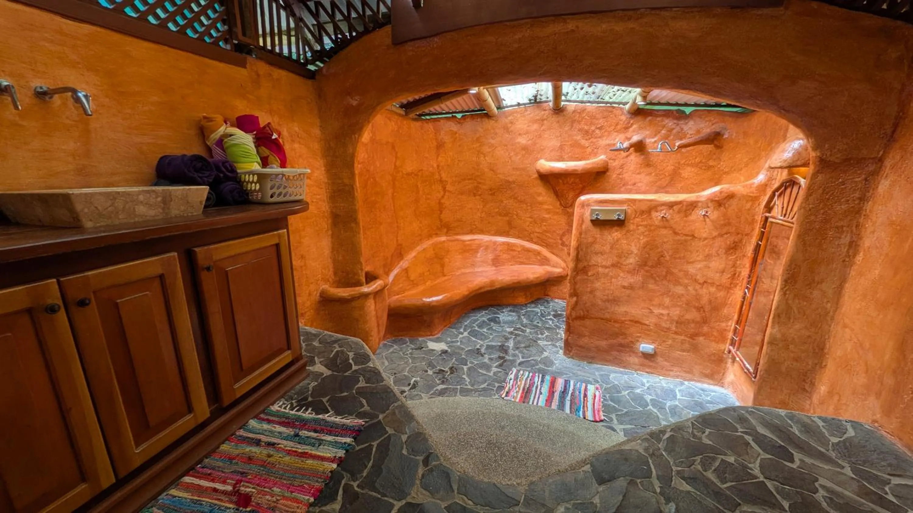 Bathroom in Tree House Beachfront Lodge
