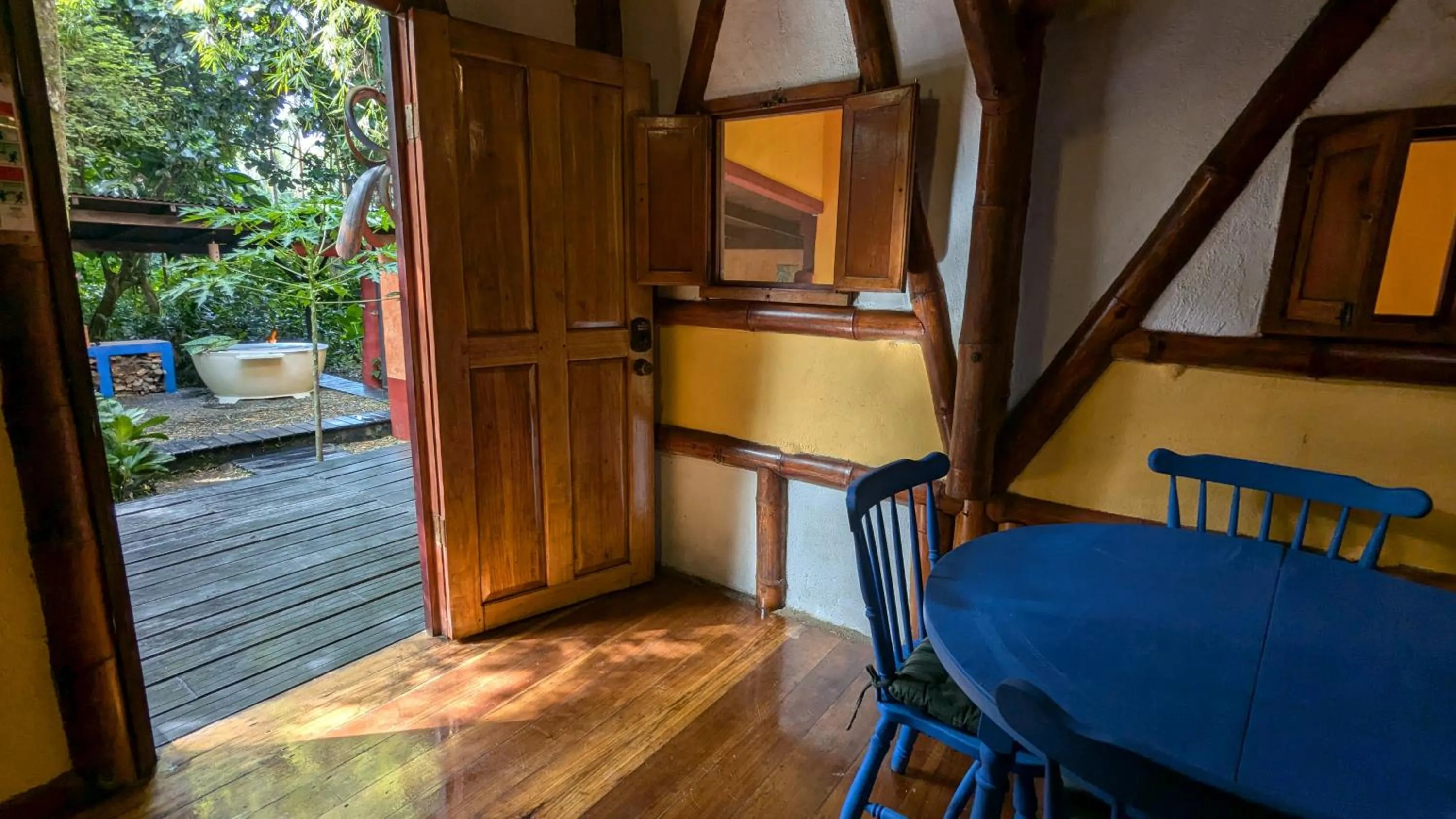 Living room in Tree House Beachfront Lodge