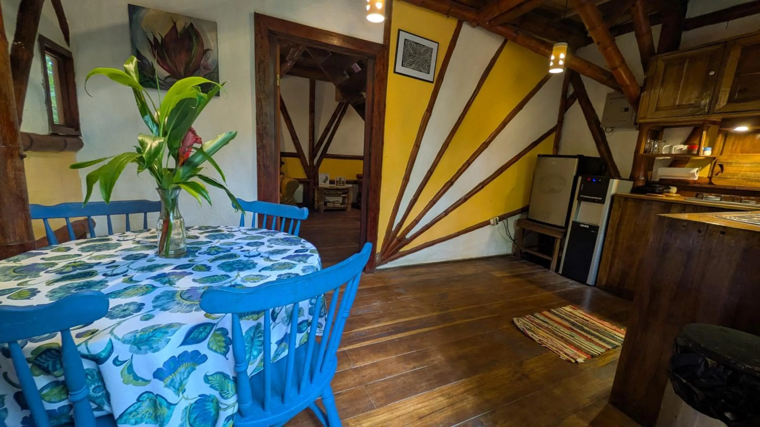 kitchen in Tree House Beachfront Lodge