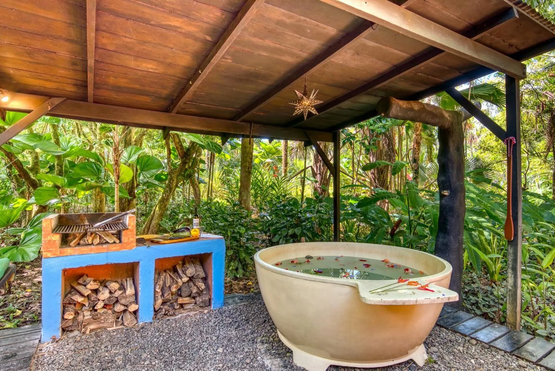 Patio in Tree House Beachfront Lodge