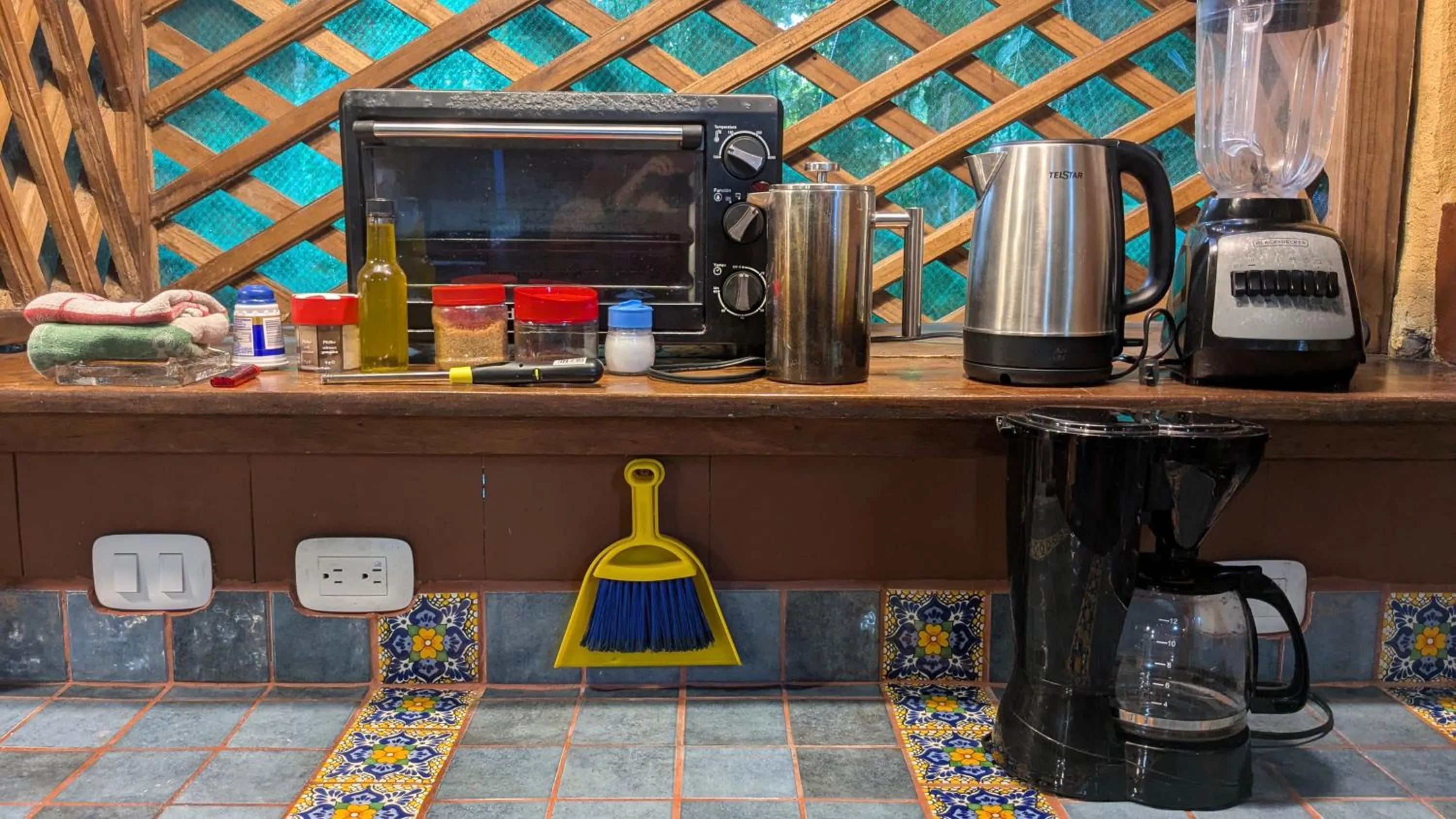 kitchen in Tree House Beachfront Lodge