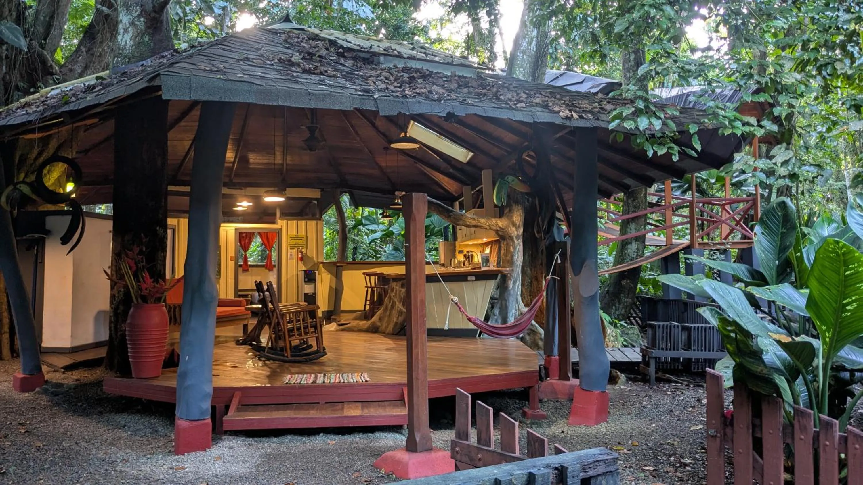 Living room in Tree House Beachfront Lodge