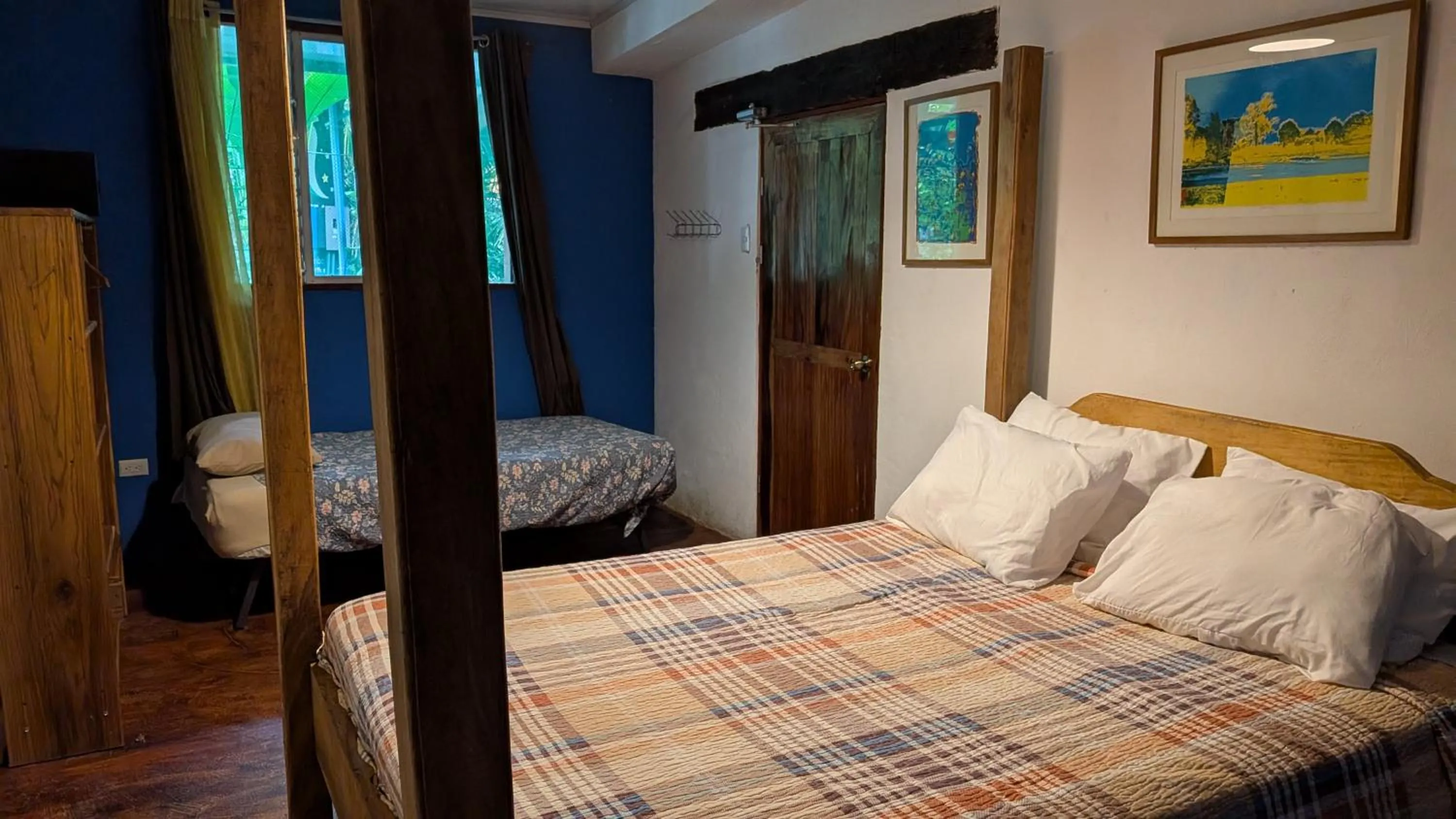 Bedroom, Bed in Tree House Beachfront Lodge