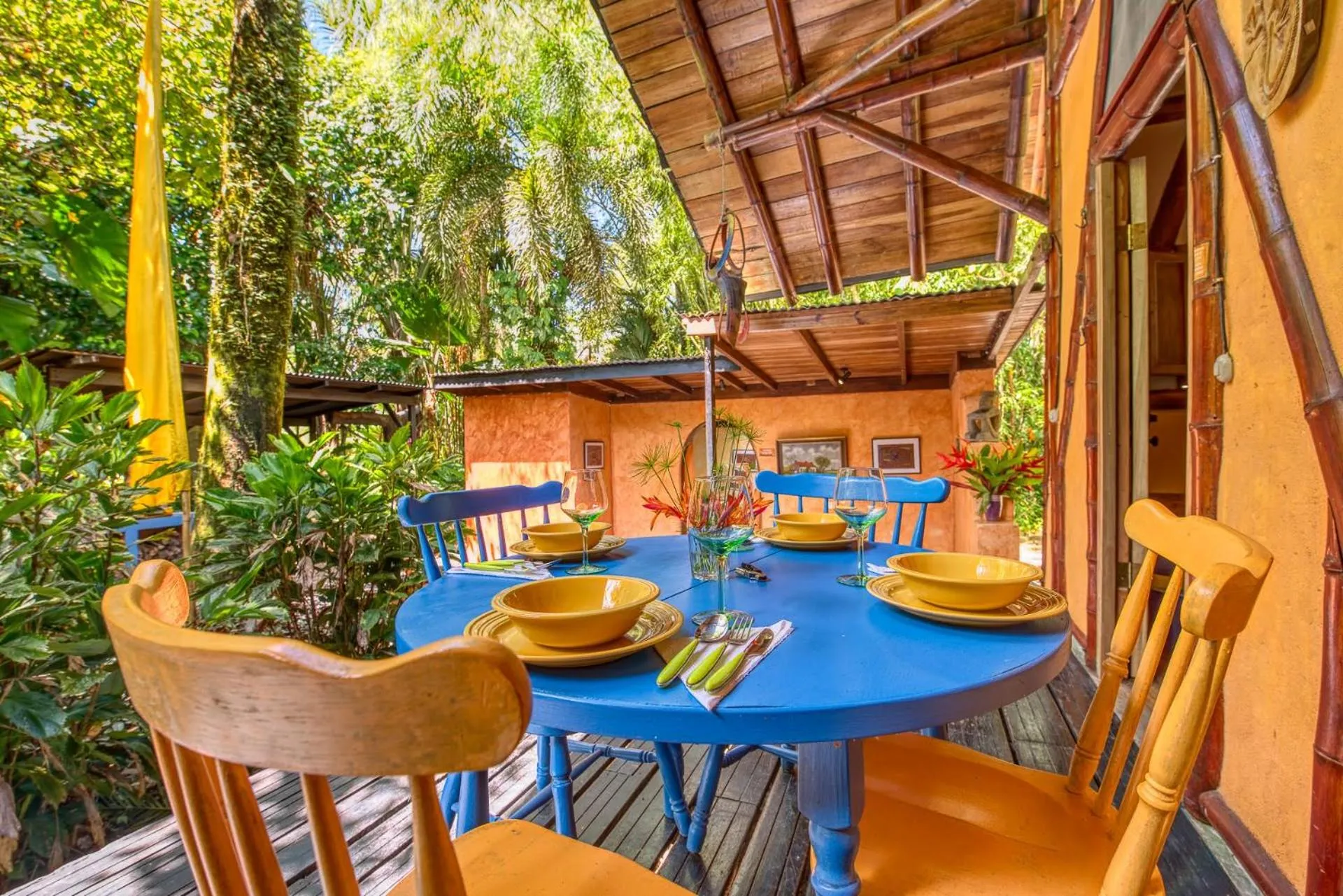 Patio in Tree House Beachfront Lodge