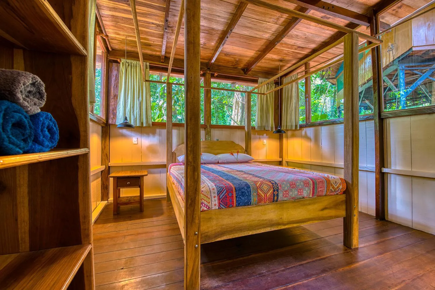 Bedroom, Bed in Tree House Beachfront Lodge