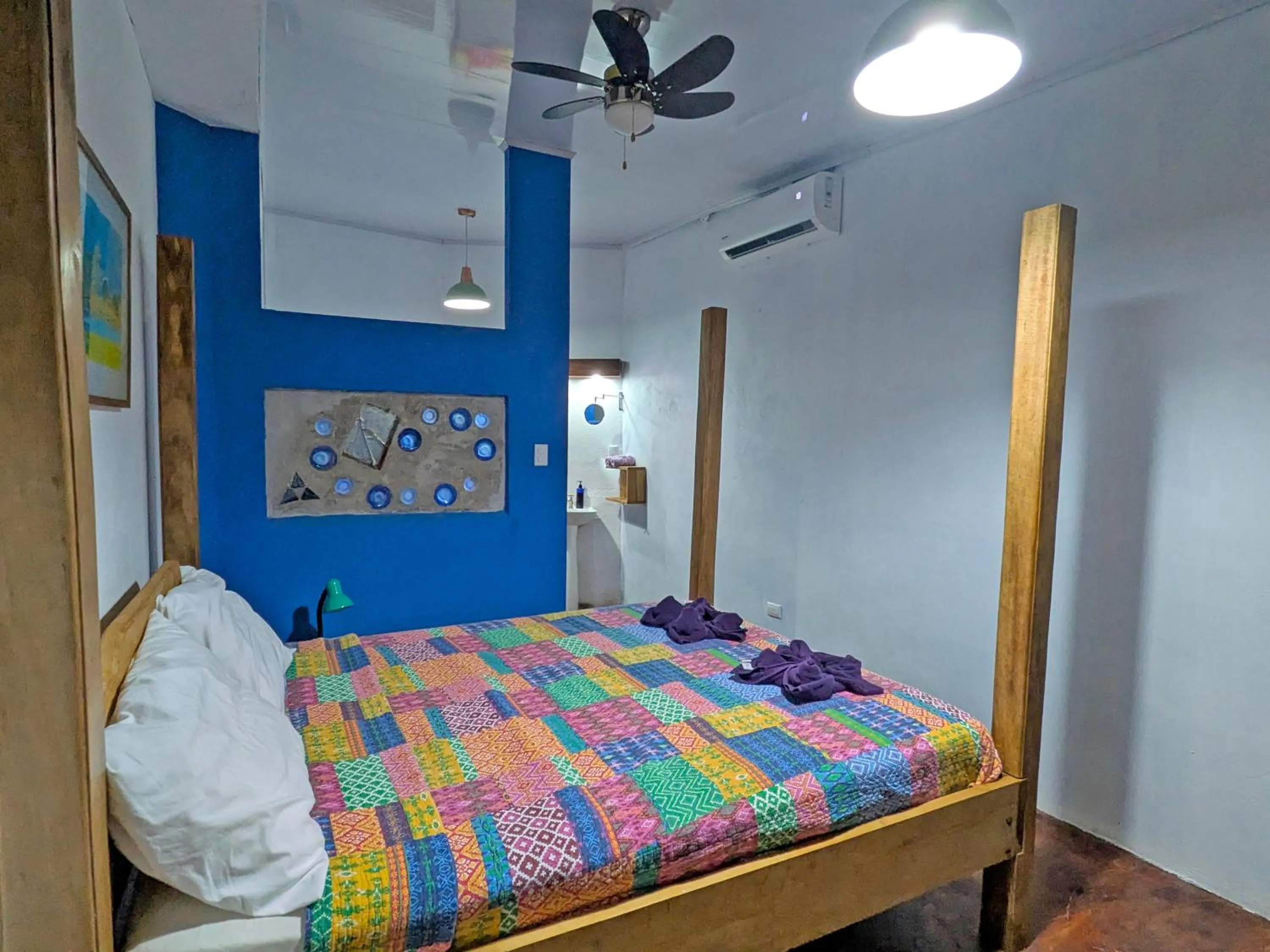 Bedroom, Bed in Tree House Beachfront Lodge