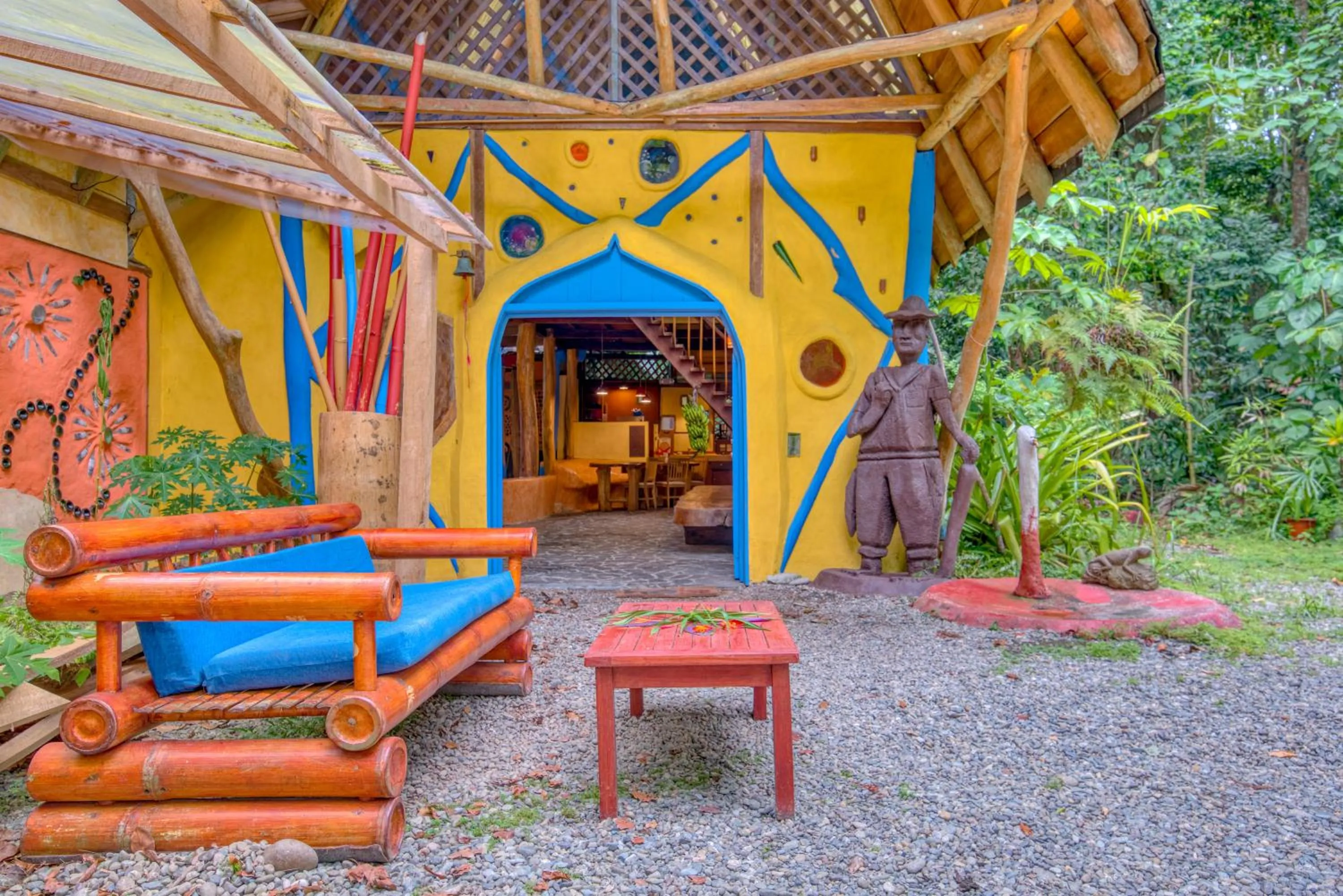 Garden view in Tree House Beachfront Lodge