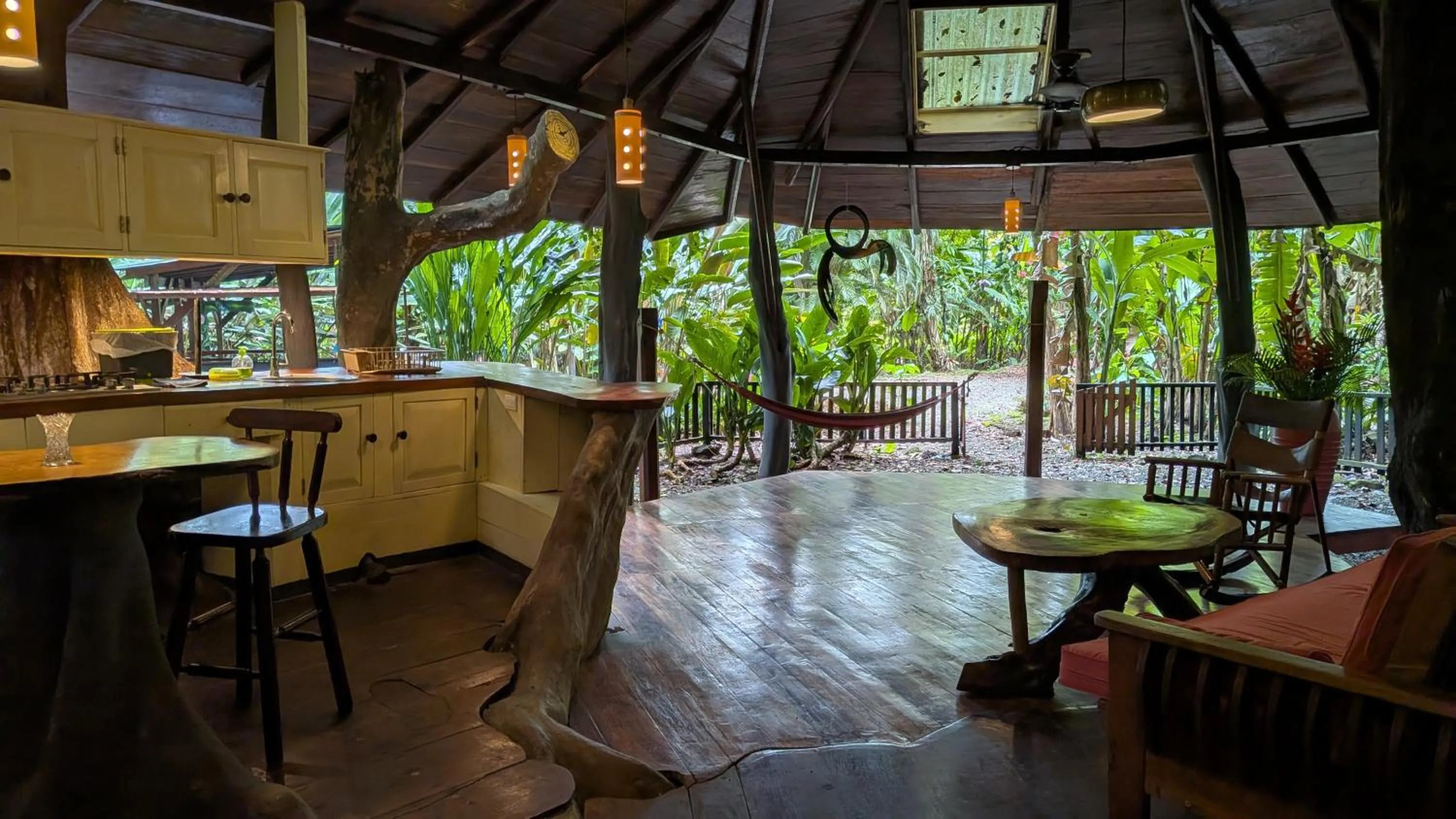 Living room in Tree House Beachfront Lodge