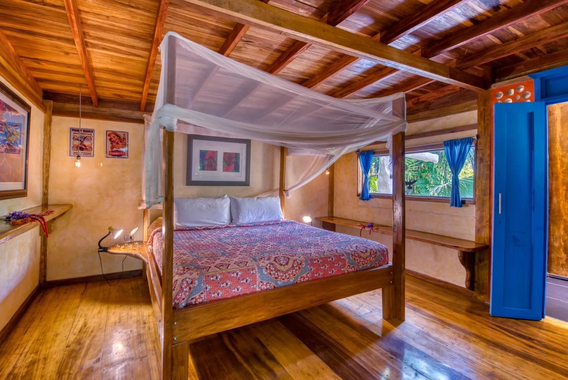 cot, Bed in Tree House Beachfront Lodge