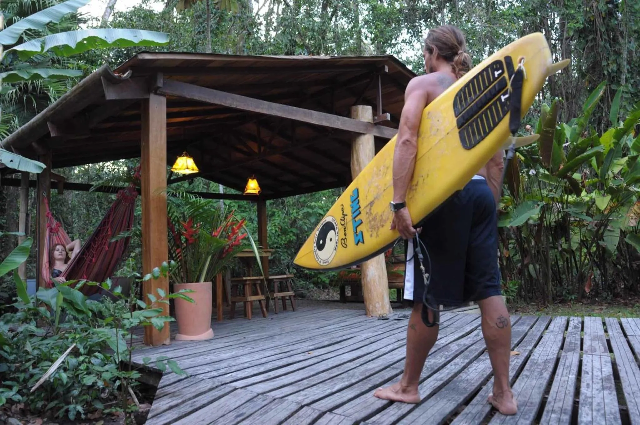 Area and facilities in Tree House Beachfront Lodge