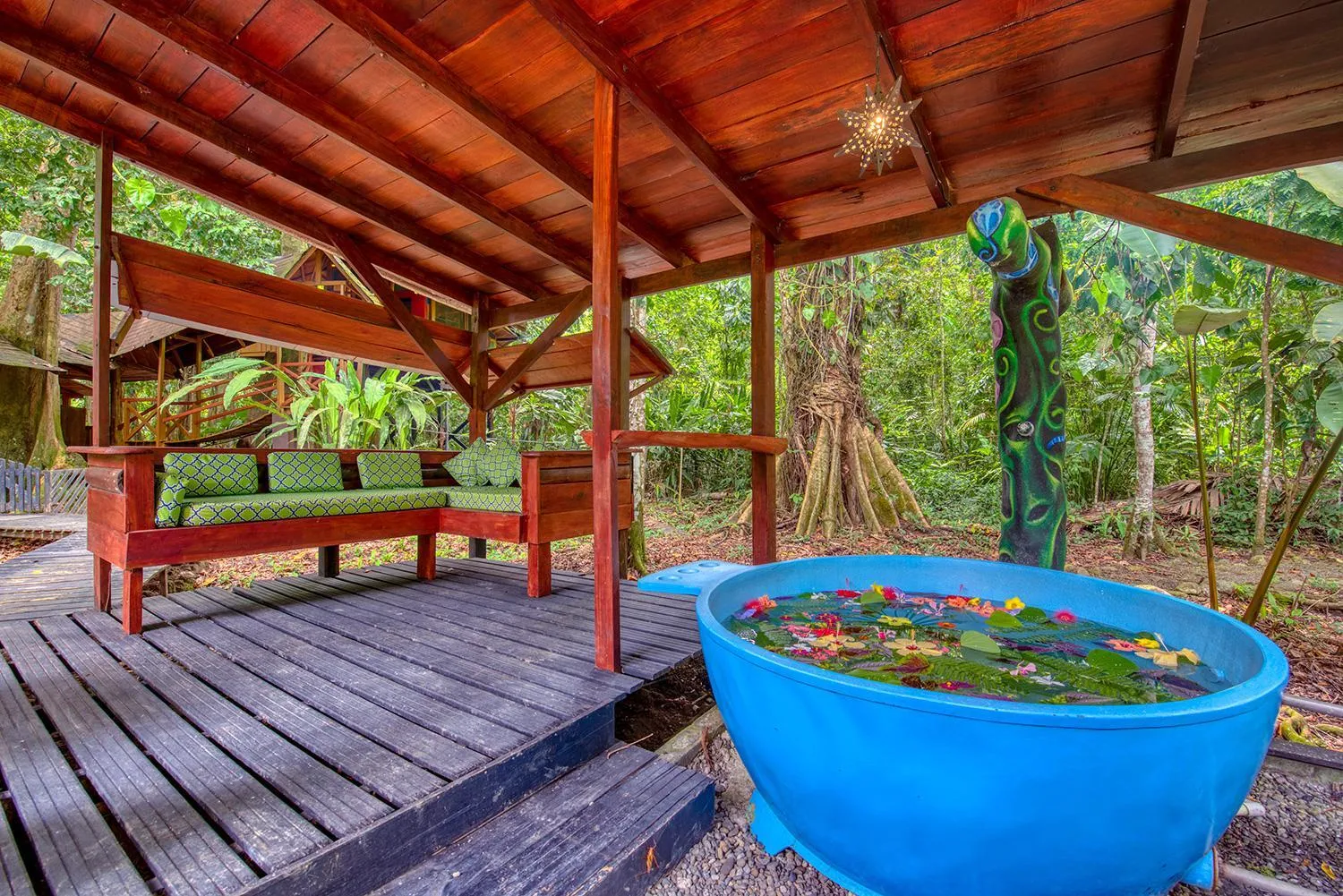 Patio in Tree House Beachfront Lodge