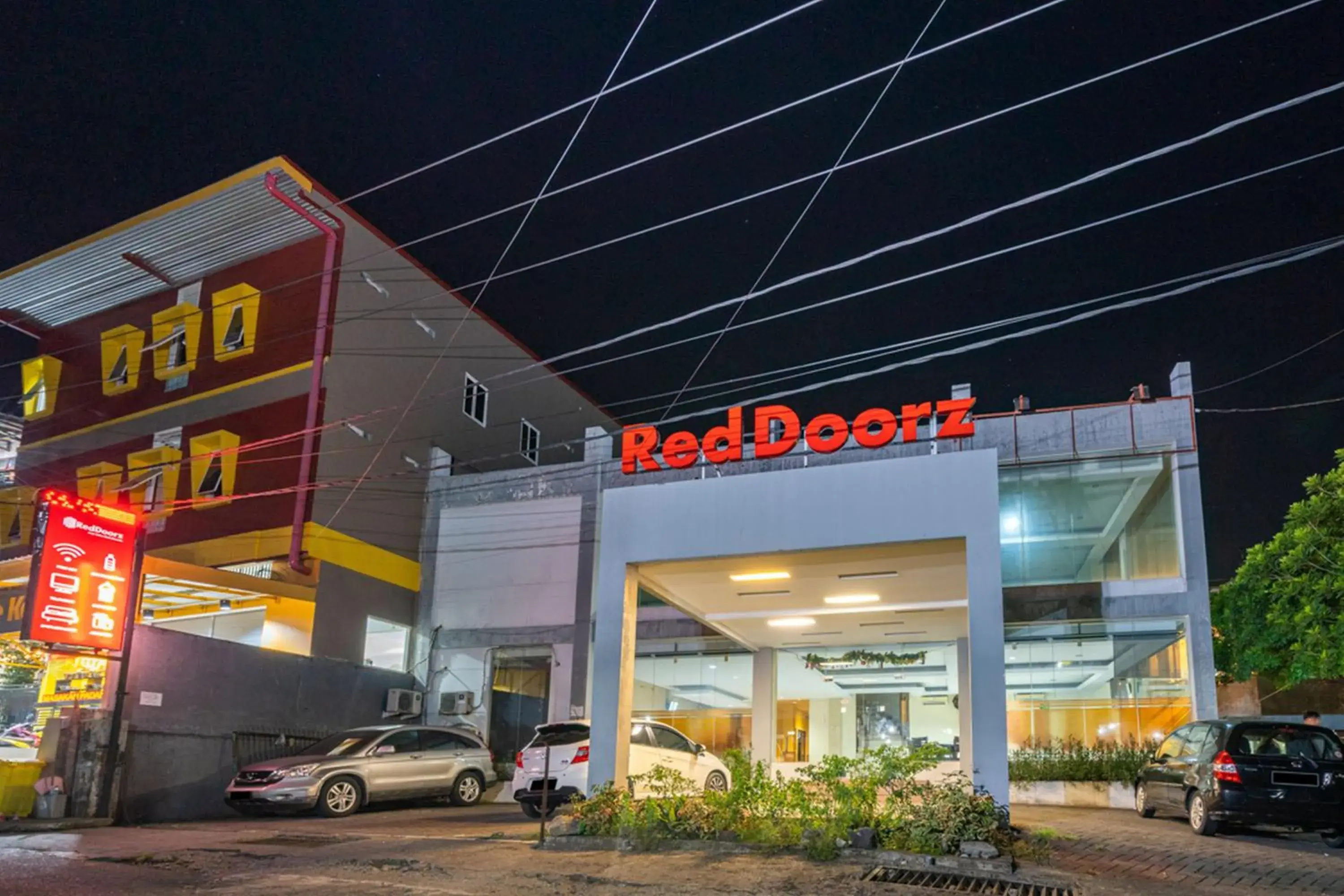 RedDoorz near Bahu Mall Manado RedDoorz near Bahu Mall Manado