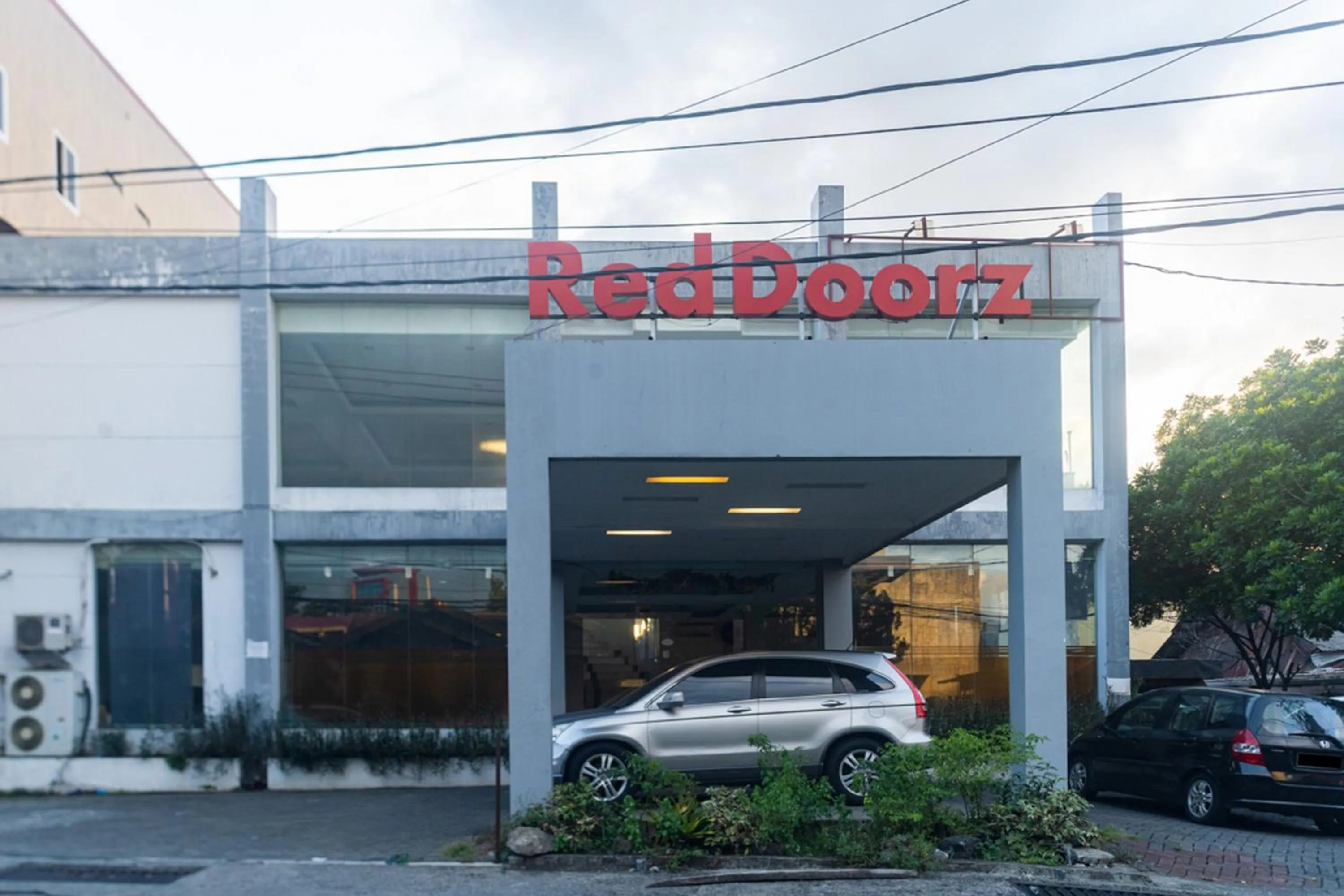 Property building in RedDoorz near Bahu Mall Manado