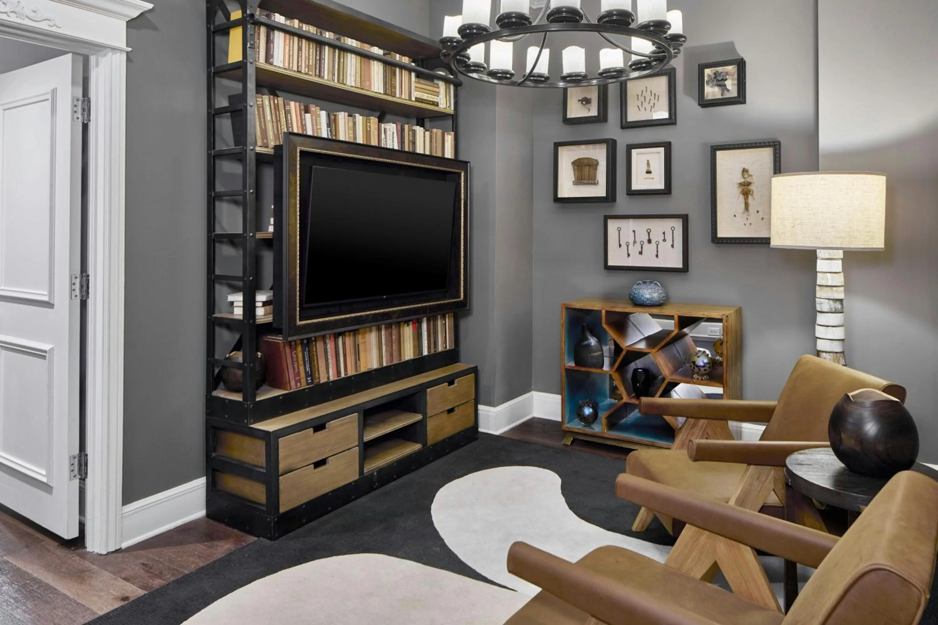 Living room in Le Pavillon, New Orleans, a Tribute Portfolio Hotel